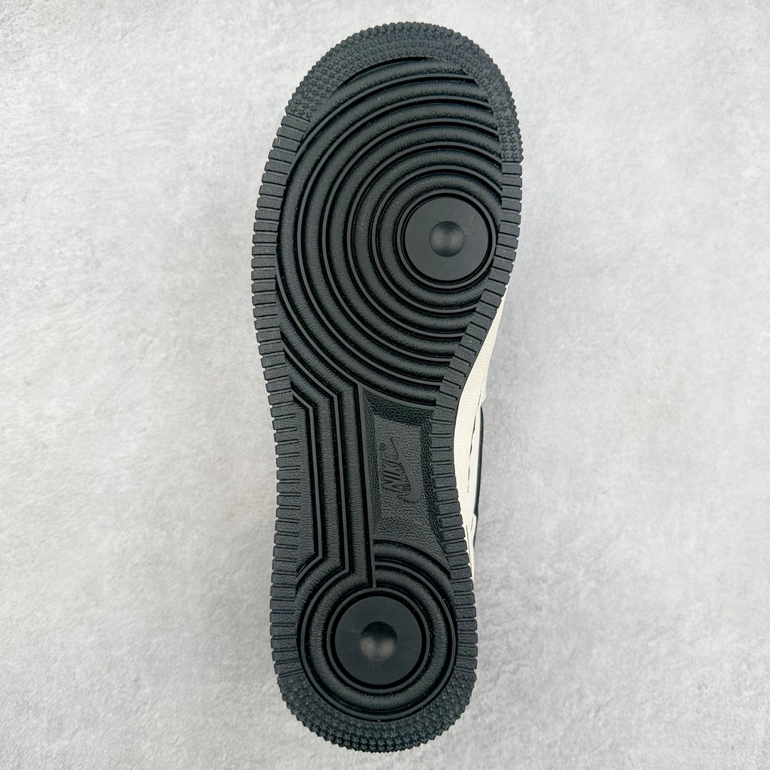 图片[9]-NK Air Force 1´07 Low 空军一号低帮百搭休闲运动板鞋 SJ6698-011 柔软、弹性十足的缓震性能和出色的中底设计 横跨复古与现代的外型结合 造就出风靡全球 三十多年的Force 1 直到今天还深受青睐 尺码：36 36.5 37.5 38 38.5 39 40 40.5 41 42 42.5 43 44 44.5 45-选品中心