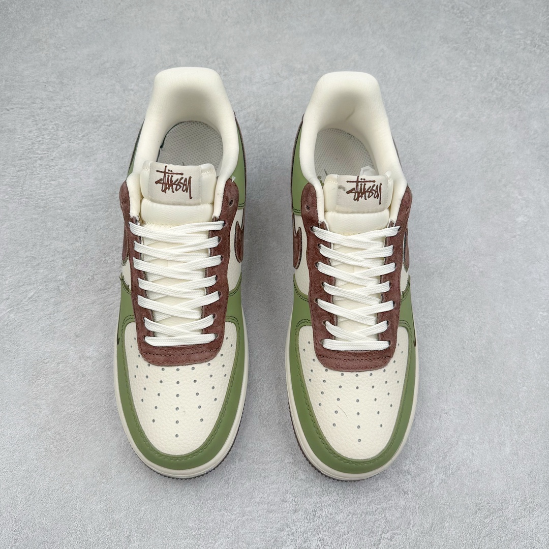 图片[2]-NK Air Force 1´07 Low 空军一号低帮百搭休闲运动板鞋 KK1988-038 柔软、弹性十足的缓震性能和出色的中底设计 横跨复古与现代的外型结合 造就出风靡全球 三十多年的Force 1 直到今天还深受青睐 尺码：36 36.5 37.5 38 38.5 39 40 40.5 41 42 42.5 43 44 44.5 45-选品中心