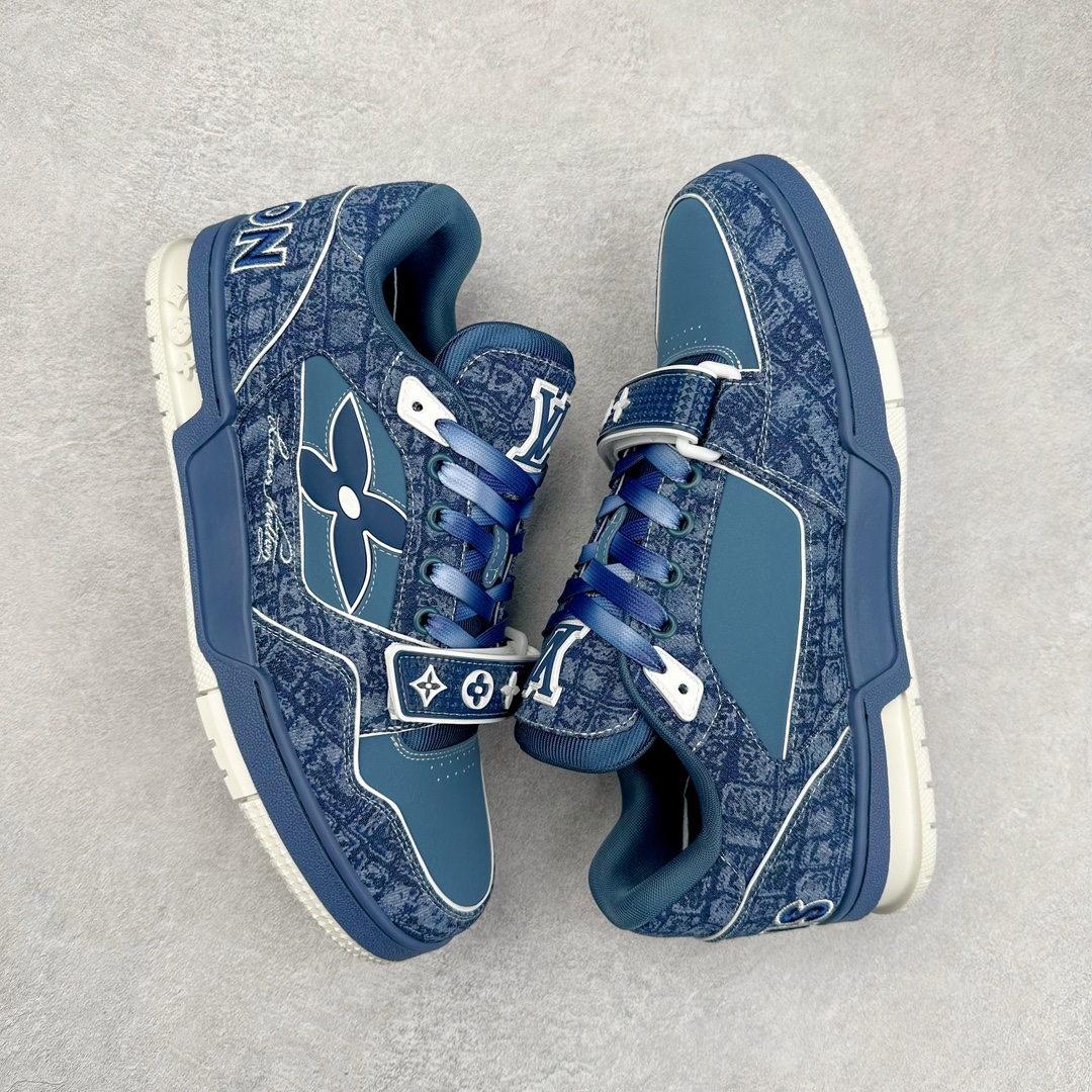 图片[3]-Louis Vuitton Trainer lv时装走秀运动鞋 高尔夫系列 全网最全配色更新最快 最成熟的做工稳定的品控 完美鞋型超高的清洁度 零毛边线头瑕疵 全套原楦原纸版原鞋开模 全网最具灵魂的版型 正确原装黄色鞋盒 正确中底印花 鞋面印花3D高频深度立体 全鞋电脑针车 紧密相连 针距密度一致 环保乳胶注塑鞋垫 厚度脚感还原原版 皮面裁剪部位 统一油边封口工艺 原装橡胶大底含胶量大底组合零偏差 专柜全套包装 防尘袋 说明书 质保卡 男女鞋 尺码：35 36 37 38 39 40 41 42 43 44 45-选品中心