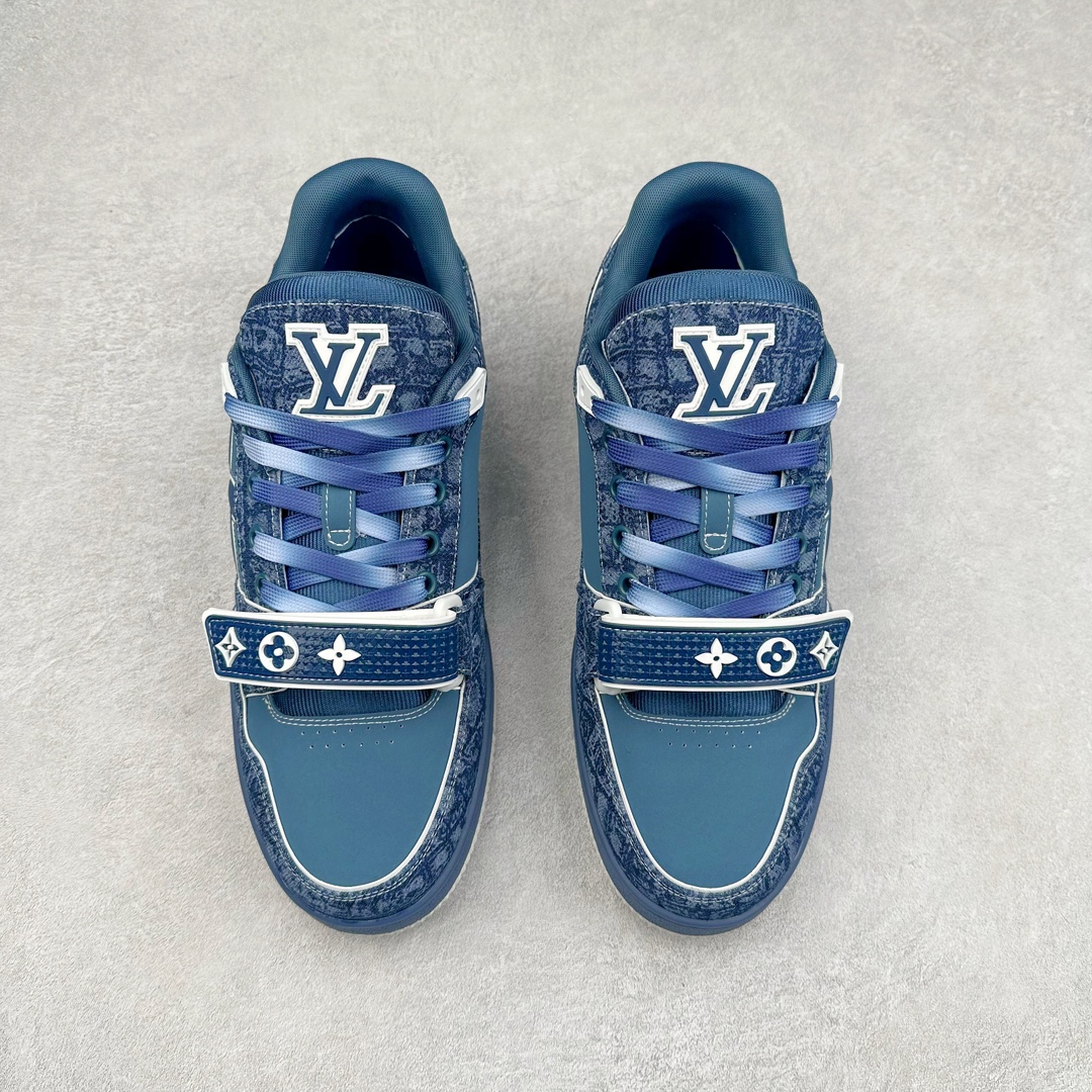 图片[2]-Louis Vuitton Trainer lv时装走秀运动鞋 高尔夫系列 全网最全配色更新最快 最成熟的做工稳定的品控 完美鞋型超高的清洁度 零毛边线头瑕疵 全套原楦原纸版原鞋开模 全网最具灵魂的版型 正确原装黄色鞋盒 正确中底印花 鞋面印花3D高频深度立体 全鞋电脑针车 紧密相连 针距密度一致 环保乳胶注塑鞋垫 厚度脚感还原原版 皮面裁剪部位 统一油边封口工艺 原装橡胶大底含胶量大底组合零偏差 专柜全套包装 防尘袋 说明书 质保卡 男女鞋 尺码：35 36 37 38 39 40 41 42 43 44 45-选品中心