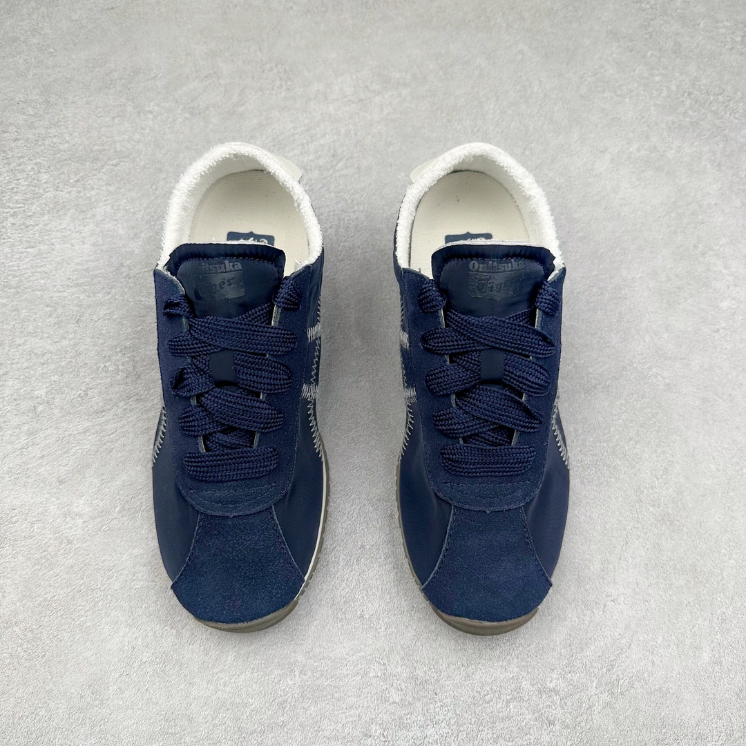 图片[2]-Onitsuka Tiger CORSAIR™ A55鞋款 作为鬼冢虎品牌创立75周年限定之作 灵感源自1970 年代 慢跑热潮先驱的经典鞋履TIGER CORSAIRT™ 以现代视角崭新呈现 简约廓形与细密缝线条纹相得益彰 饰以鬼塚虎标志性的后跟提耳和十字补强 崭新演绎经典之美 轻盈鞋身搭配出色缓震的纤薄鞋底 精妙平衡舒适与时尚 尺码：36 37 37.5 38 39 39.5 40 40.5 41.5 42 42.5 43 44 44.5 45-选品中心