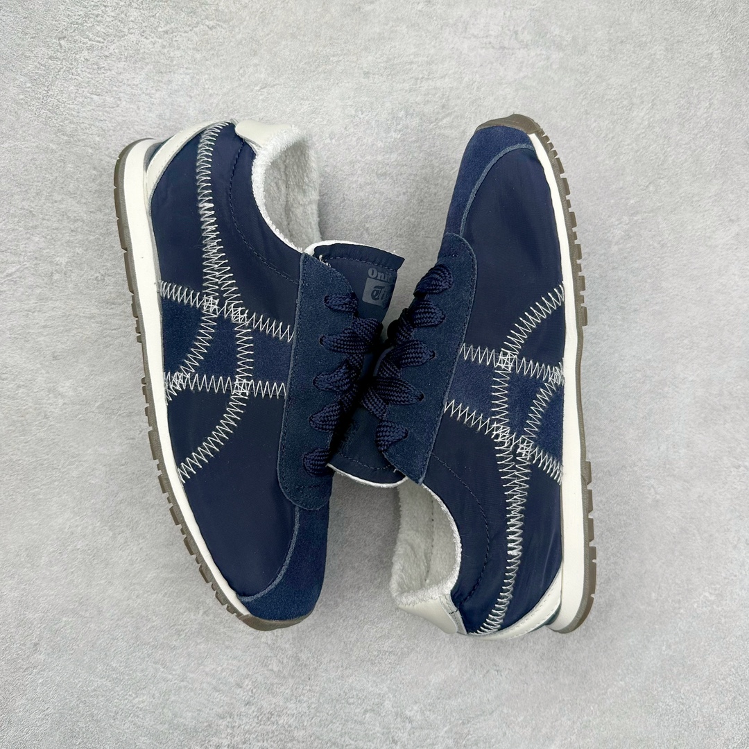 图片[3]-Onitsuka Tiger CORSAIR™ A55鞋款 作为鬼冢虎品牌创立75周年限定之作 灵感源自1970 年代 慢跑热潮先驱的经典鞋履TIGER CORSAIRT™ 以现代视角崭新呈现 简约廓形与细密缝线条纹相得益彰 饰以鬼塚虎标志性的后跟提耳和十字补强 崭新演绎经典之美 轻盈鞋身搭配出色缓震的纤薄鞋底 精妙平衡舒适与时尚 尺码：36 37 37.5 38 39 39.5 40 40.5 41.5 42 42.5 43 44 44.5 45-选品中心