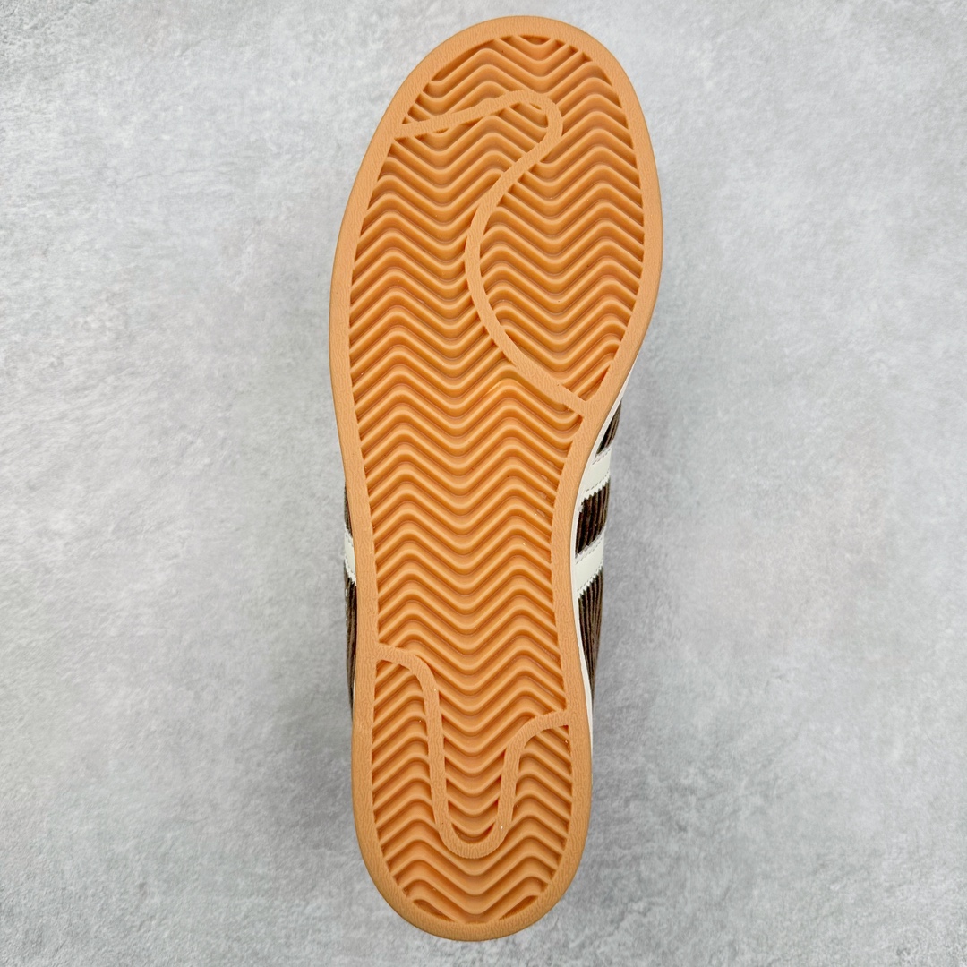 图片[9]-AD Originals Superstar 经典复古贝壳头板鞋 IG2153 诞生于1969年 是第一双将全皮面鞋 身与橡胶鞋头结合在一起的低帮篮球鞋 Superstar最开始 是作为高帮篮球鞋Pro Model的低帮版本而出现的 但因为其独特和醒目的橡胶鞋头造型而让大家熟知 被大家形象地称为\\\”shelltoe\\\”贝壳头 在70年代的美国职业篮球场上 接近3/4的NBA球员都将这双Superstar作为场上用鞋 80年代之后 经过不断的改良和发展 Superstar逐渐成为横跨时装、音乐、街头文化、休闲和运动等各大领域的时尚潮鞋 尺码：36 36.5 37 38 38.5 39 40 40.5 41 42 42.5 43 44 44.5 45-选品中心