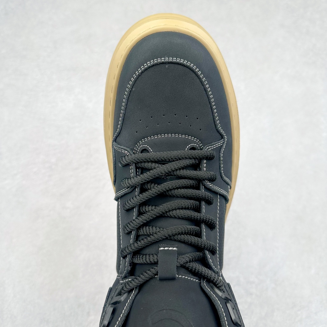 图片[4]-ECCO爱步防滑高帮鞋子男款 黑白简约耐磨休闲鞋 柔酷周年系列创新新品 甄选品质牛皮鞋面，轻盈柔韧 具有良好透气性 舒适耐穿 简约系带设计，可自由调节松紧 贴合脚型 直接注塑的PU鞋底，轻盈柔韧 防滑耐磨 核心科技 高帮风潮 率性出街 时尚通勤 假日随享 尺码：38 39 40 41 42 43 44（皮鞋码）-选品中心