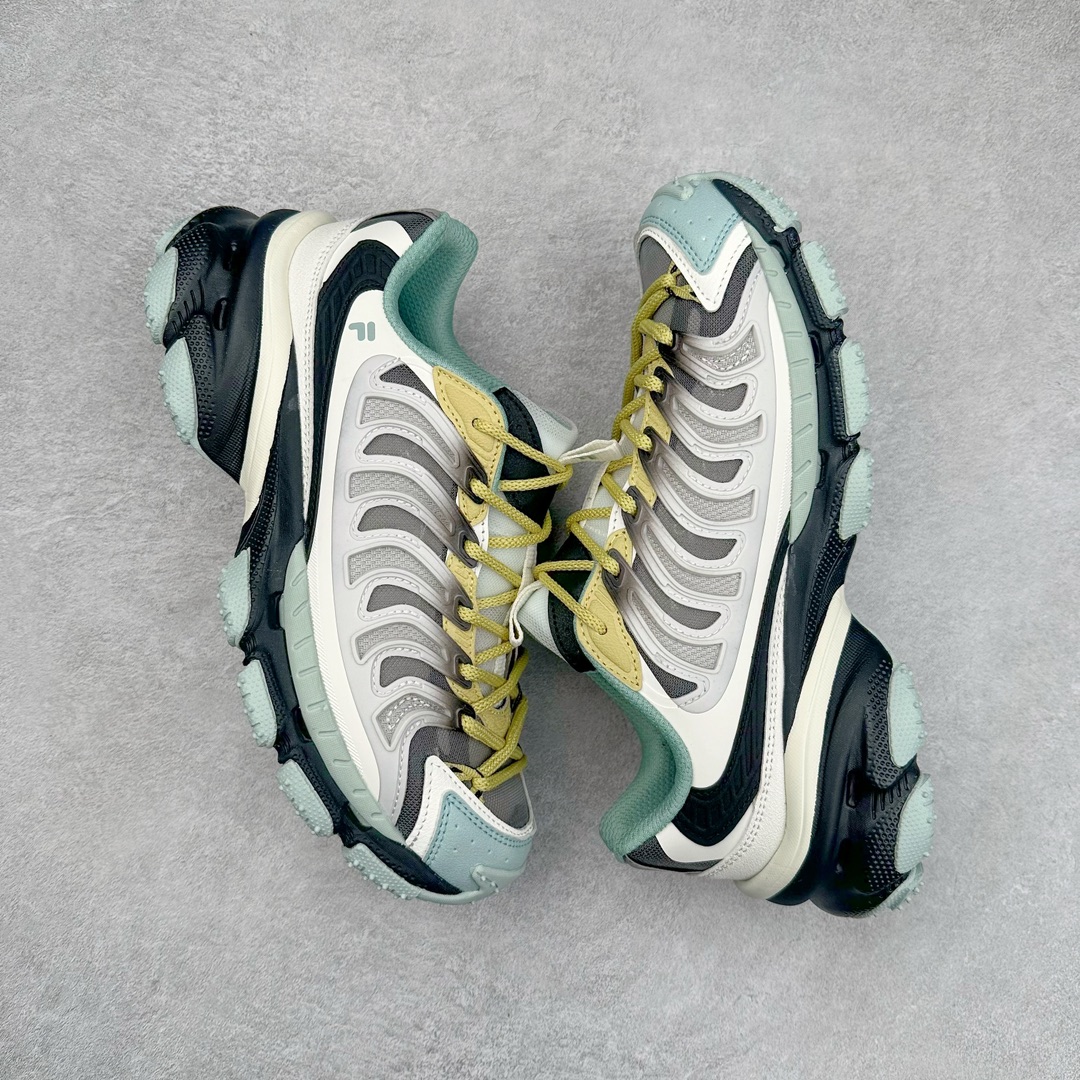 图片[3]-FILA FUSION BRACKET 斐乐时尚舒适网布织物防滑耐磨低帮训练跑步鞋 FUSION 系列传承了 FILA 的百年基因，融入年轻运动及潮流文化，成为引领变革、创新突破的一代。以“1+N” 的跨界合作模式重现经典的同时创造经典。带来最出其不意的跨界合作惊喜。同时，FILAFUSION把FILA 的 DNA 融入到定制体验里，你可以随心制造厲于你的产品。FILA FUSION 的鞋家族涵盖了老爹鞋、跑步鞋、网球鞋、季节款。风格复古新潮，满足了时尚人士出行及各类运动的搭配需求，成为当下年轻人筷拥的鞋类品牌之一。FILA FUSION 走进年轻人的世界，通过年轻人运动，街舞，滑板，篮球，展现 FILA FUSION 的潮流态度和年轻文化。FILA FUSION 认为末来属于引领变革、创新突破的年轻一代，让我们一起构成 FILA 未来的蓝图吧！尺码：35.5 36 36.5 37.5 38 38.5 39 40 40.5 41 42 42.5 43 44 44.5 45 45.5-选品中心