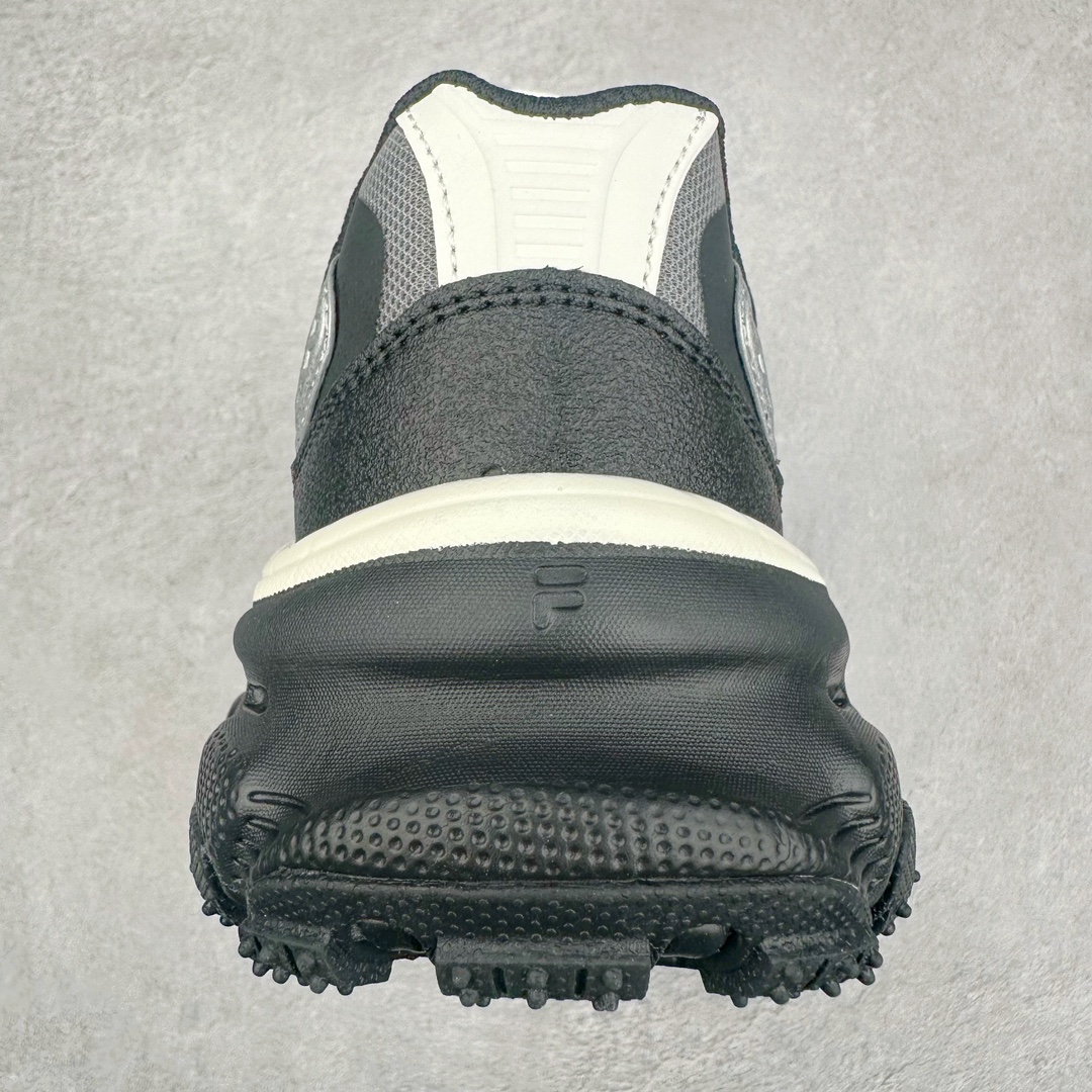 图片[8]-FILA FUSION BRACKET 斐乐时尚舒适网布织物防滑耐磨低帮训练跑步鞋 FUSION 系列传承了 FILA 的百年基因，融入年轻运动及潮流文化，成为引领变革、创新突破的一代。以“1+N” 的跨界合作模式重现经典的同时创造经典。带来最出其不意的跨界合作惊喜。同时，FILAFUSION把FILA 的 DNA 融入到定制体验里，你可以随心制造厲于你的产品。FILA FUSION 的鞋家族涵盖了老爹鞋、跑步鞋、网球鞋、季节款。风格复古新潮，满足了时尚人士出行及各类运动的搭配需求，成为当下年轻人筷拥的鞋类品牌之一。FILA FUSION 走进年轻人的世界，通过年轻人运动，街舞，滑板，篮球，展现 FILA FUSION 的潮流态度和年轻文化。FILA FUSION 认为末来属于引领变革、创新突破的年轻一代，让我们一起构成 FILA 未来的蓝图吧！尺码：35.5 36 36.5 37.5 38 38.5 39 40 40.5 41 42 42.5 43 44 44.5 45 45.5-选品中心