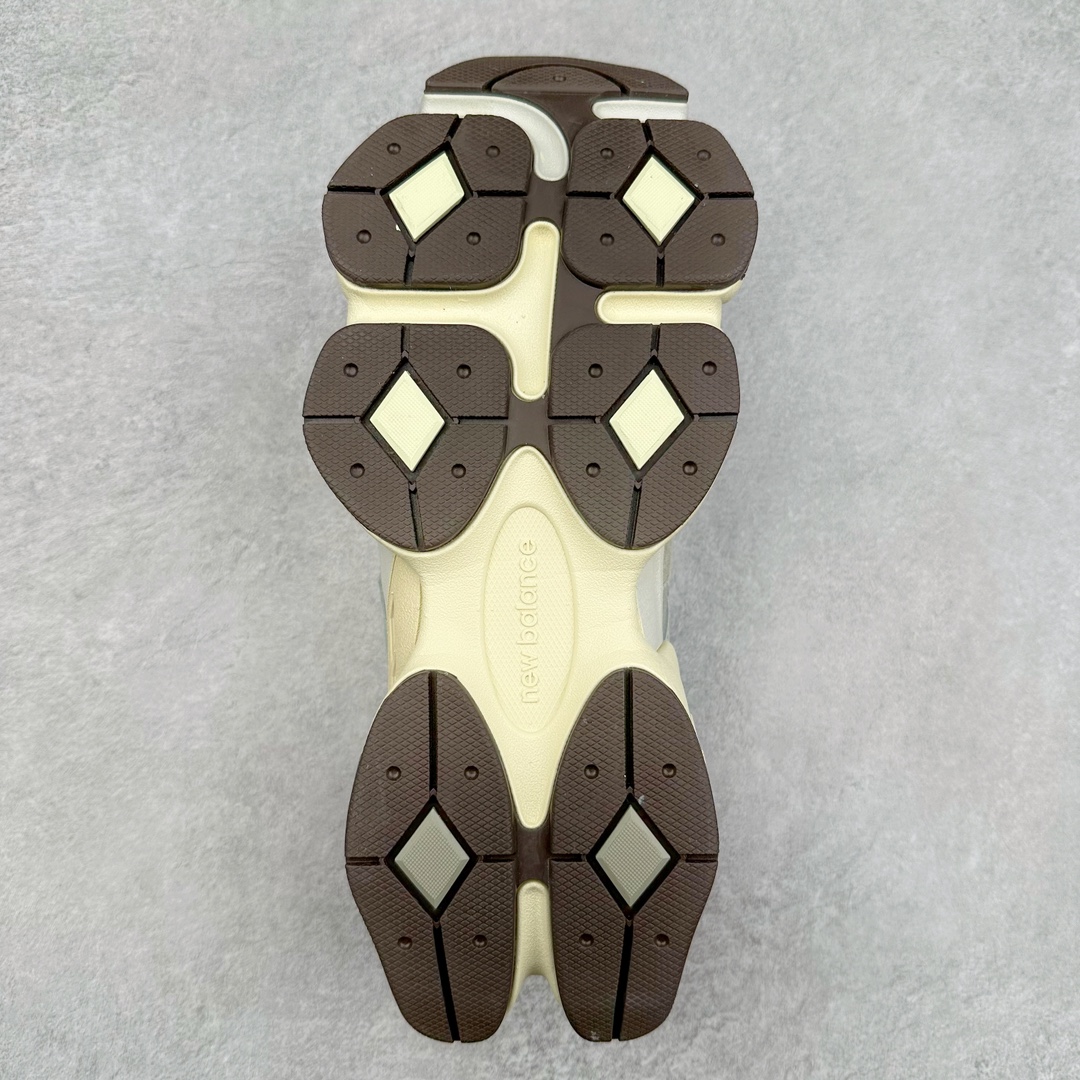 图片[9]-＃纯原特价福利 New Balance NB9060系列 新百伦绒面革网布经典百搭防滑耐磨透气低帮生活休闲鞋 全套原楦原纸板原厂数据开发 进口三明治网面 原装进口翻毛皮料正确绒感卡色 正确中底拉帮中底网布细节 原厂标裁 带紫光防伪 定制后跟透明水晶模块 冲裁组合 大底贴合程度胶水上色把控完美 整洁度挑战全网艺术家 多道序QC把关品质完善 匠心打造 耗时两个月开发完成 工艺极其复杂难度可想而知 新开独立私模大底 全网唯一正确六层组合大底 高端零售专供产物 尺码：36 37 37.5 38 38.5 39 40 40.5 41 42 42.5 43 44 45 46.5-选品中心