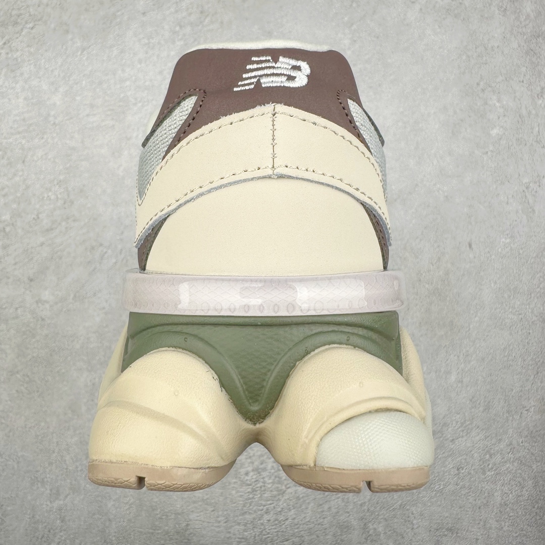 图片[8]-＃纯原特价福利 New Balance NB9060系列 新百伦绒面革网布经典百搭防滑耐磨透气低帮生活休闲鞋 全套原楦原纸板原厂数据开发 进口三明治网面 原装进口翻毛皮料正确绒感卡色 正确中底拉帮中底网布细节 原厂标裁 带紫光防伪 定制后跟透明水晶模块 冲裁组合 大底贴合程度胶水上色把控完美 整洁度挑战全网艺术家 多道序QC把关品质完善 匠心打造 耗时两个月开发完成 工艺极其复杂难度可想而知 新开独立私模大底 全网唯一正确六层组合大底 高端零售专供产物 尺码：36 37 37.5 38 38.5 39 40 40.5 41 42 42.5 43 44 45 46.5-选品中心