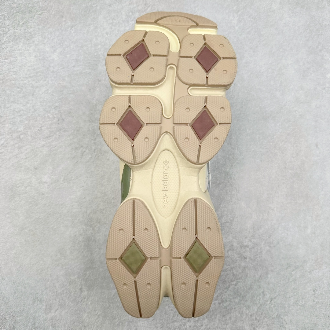 图片[9]-＃纯原特价福利 New Balance NB9060系列 新百伦绒面革网布经典百搭防滑耐磨透气低帮生活休闲鞋 全套原楦原纸板原厂数据开发 进口三明治网面 原装进口翻毛皮料正确绒感卡色 正确中底拉帮中底网布细节 原厂标裁 带紫光防伪 定制后跟透明水晶模块 冲裁组合 大底贴合程度胶水上色把控完美 整洁度挑战全网艺术家 多道序QC把关品质完善 匠心打造 耗时两个月开发完成 工艺极其复杂难度可想而知 新开独立私模大底 全网唯一正确六层组合大底 高端零售专供产物 尺码：36 37 37.5 38 38.5 39 40 40.5 41 42 42.5 43 44 45 46.5-选品中心