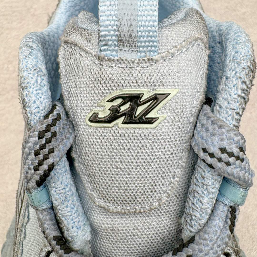 图片[13]-＃OG纯原 BALENCIAGA 3XL Sneakers 巴黎世家十代网布系带低帮走秀复古老爹鞋 黑色闪钻 全套原纸板楦头开发 最原汁原味的灵魂版型 全鞋荧光划线卡点 胶水把控整洁度追求极致完美 每一双都是工艺品 多重QC质检 超越公司货的品控标准 实实在在的免检产品 原盒原配 正确字体电绣 粗细、位置、大小正确 侧边TPU 透气孔匹配意产原版 正确分离大底 TPU软底 原版一致大底LOGO 立体感十足 原厂皮料水洗做旧 采购原厂网纱 不含皮革 网布材料和聚氨酯 磨损效果 鞋头边缘和后帮 Balenciaga 徽标 鞋面和后跟凸印尺码 鞋舌 3XL 橡胶品牌标识和反光细节 鞋帮拉袢和鞋舌拉祥 配反光细节 备用鞋带在鞋履前侧 可在穿着前取下 便于不同造型搭配 正常尺码 尺码：35 36 37 38 39 40 41 42 43 44 45 46-选品中心