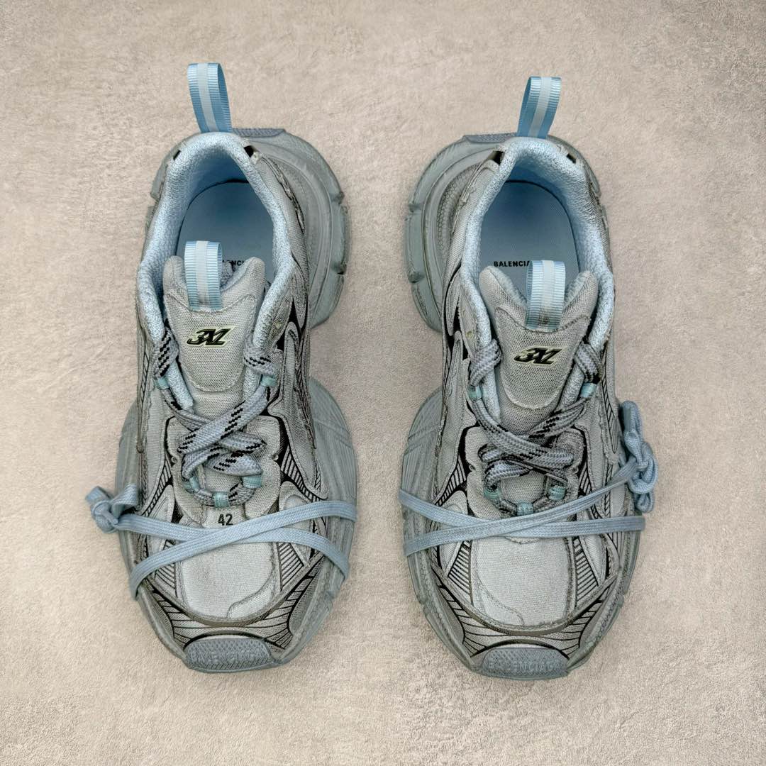 图片[2]-＃OG纯原 BALENCIAGA 3XL Sneakers 巴黎世家十代网布系带低帮走秀复古老爹鞋 黑色闪钻 全套原纸板楦头开发 最原汁原味的灵魂版型 全鞋荧光划线卡点 胶水把控整洁度追求极致完美 每一双都是工艺品 多重QC质检 超越公司货的品控标准 实实在在的免检产品 原盒原配 正确字体电绣 粗细、位置、大小正确 侧边TPU 透气孔匹配意产原版 正确分离大底 TPU软底 原版一致大底LOGO 立体感十足 原厂皮料水洗做旧 采购原厂网纱 不含皮革 网布材料和聚氨酯 磨损效果 鞋头边缘和后帮 Balenciaga 徽标 鞋面和后跟凸印尺码 鞋舌 3XL 橡胶品牌标识和反光细节 鞋帮拉袢和鞋舌拉祥 配反光细节 备用鞋带在鞋履前侧 可在穿着前取下 便于不同造型搭配 正常尺码 尺码：35 36 37 38 39 40 41 42 43 44 45 46-选品中心