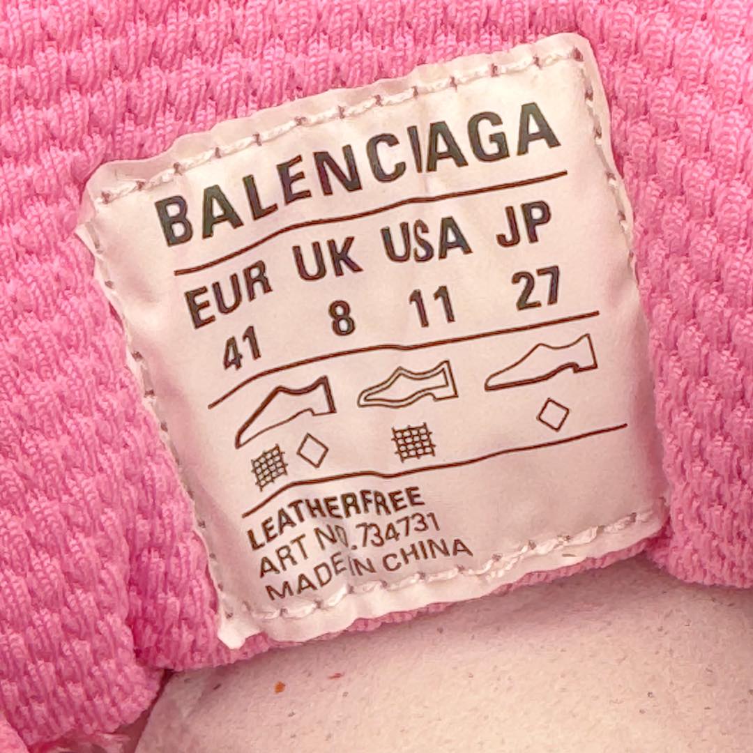 图片[11]-＃OG纯原 BALENCIAGA 3XL Sneakers 巴黎世家十代网布系带低帮走秀复古老爹鞋 黑色闪钻 全套原纸板楦头开发 最原汁原味的灵魂版型 全鞋荧光划线卡点 胶水把控整洁度追求极致完美 每一双都是工艺品 多重QC质检 超越公司货的品控标准 实实在在的免检产品 原盒原配 正确字体电绣 粗细、位置、大小正确 侧边TPU 透气孔匹配意产原版 正确分离大底 TPU软底 原版一致大底LOGO 立体感十足 原厂皮料水洗做旧 采购原厂网纱 不含皮革 网布材料和聚氨酯 磨损效果 鞋头边缘和后帮 Balenciaga 徽标 鞋面和后跟凸印尺码 鞋舌 3XL 橡胶品牌标识和反光细节 鞋帮拉袢和鞋舌拉祥 配反光细节 备用鞋带在鞋履前侧 可在穿着前取下 便于不同造型搭配 正常尺码 尺码：35 36 37 38 39 40 41 42 43 44 45 46-选品中心