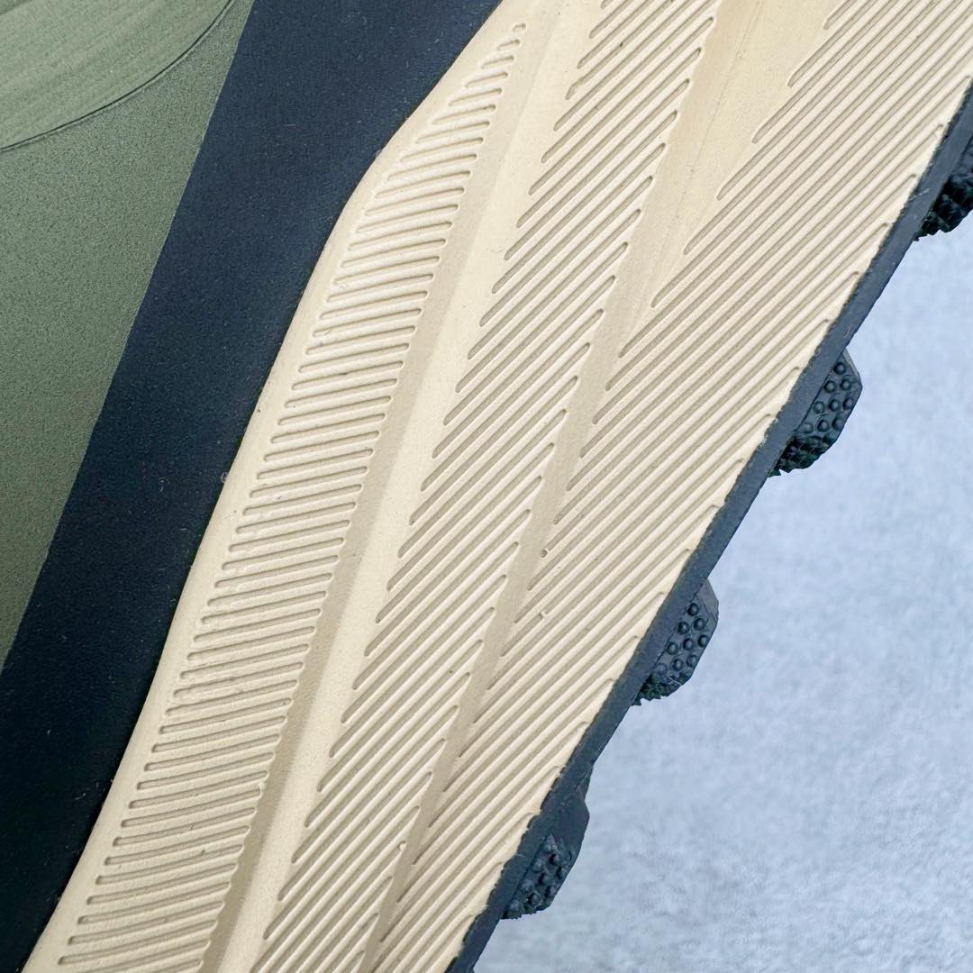 图片[13]-＃HP DESCENTE Dualis 迪桑特防水户外耐磨低帮生活休闲徒步登山鞋 DESCENTE（迪桑特）创立于1935年，品牌名取自法语词汇，意为“滑降”。品牌箭头标识代表滑雪的三种技术“高速直线滑行”、“穿越”和“侧滑”，也寓意品牌在打造高端专业运动产品中不断追求完美的创新精神，致力于成为中国高端专业滑雪、综训、女子、铁人三项、高尔夫的第一品牌。尺码：39 40 41 42 43 44 45-选品中心