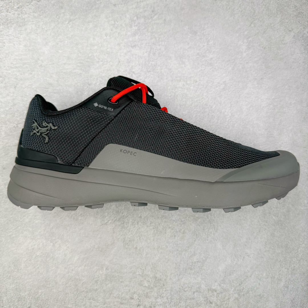 ＃HP Arcteryx Kopec GTX 始祖鸟户外防水透气低帮徒步登山鞋 Arcteryx中文名始祖鸟，加拿大户外服饰品牌，1989年创立于加拿大温哥华。始祖鸟来自加拿大海岸山脉，植根高山的专业户外品牌，始终秉承对精湛设计和工艺孜孜以求的准则。从1989年创立至今，Arcteryx始终不断在产品设计与做工上不惜工本，以满足始祖鸟的标准。品质、设计以及精简的理念造就了其良好的性能，并能满足严苛环境下的使用需求。尺码：39 40 41 42 43 44 45-选品中心