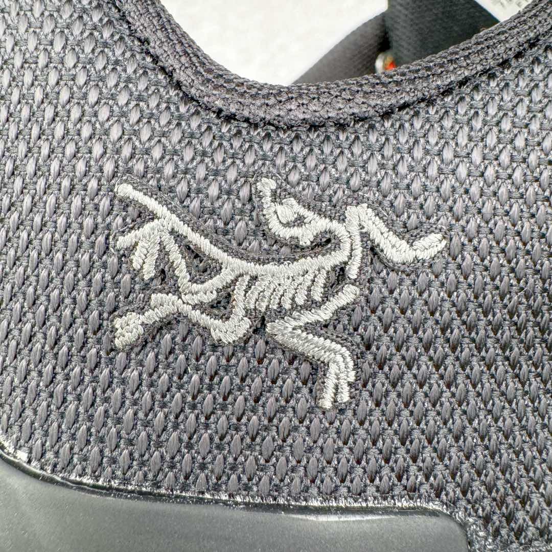 图片[13]-＃HP Arcteryx Kopec GTX 始祖鸟户外防水透气低帮徒步登山鞋 Arcteryx中文名始祖鸟，加拿大户外服饰品牌，1989年创立于加拿大温哥华。始祖鸟来自加拿大海岸山脉，植根高山的专业户外品牌，始终秉承对精湛设计和工艺孜孜以求的准则。从1989年创立至今，Arcteryx始终不断在产品设计与做工上不惜工本，以满足始祖鸟的标准。品质、设计以及精简的理念造就了其良好的性能，并能满足严苛环境下的使用需求。尺码：39 40 41 42 43 44 45-选品中心