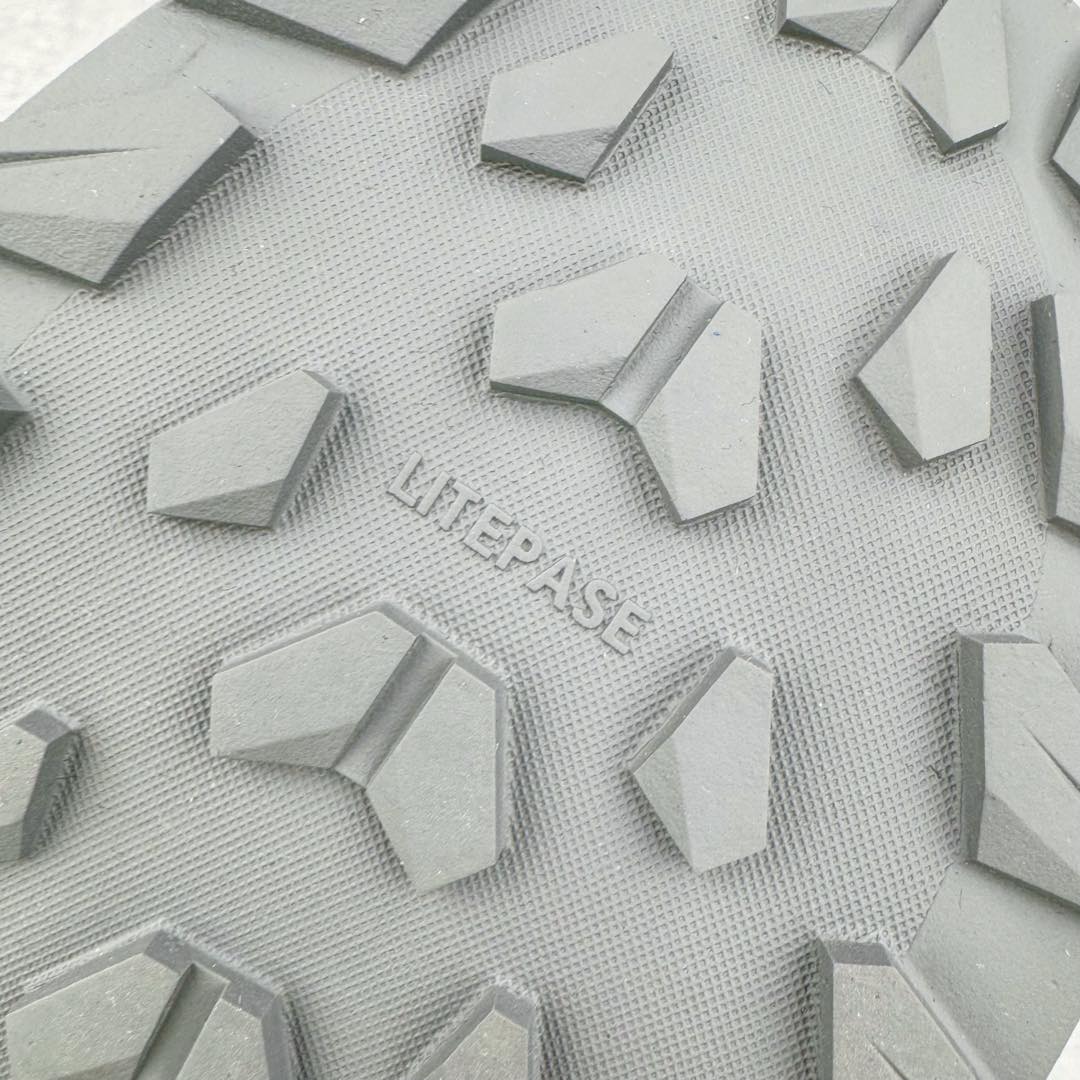 图片[15]-＃HP Arcteryx Kopec GTX 始祖鸟户外防水透气低帮徒步登山鞋 Arcteryx中文名始祖鸟，加拿大户外服饰品牌，1989年创立于加拿大温哥华。始祖鸟来自加拿大海岸山脉，植根高山的专业户外品牌，始终秉承对精湛设计和工艺孜孜以求的准则。从1989年创立至今，Arcteryx始终不断在产品设计与做工上不惜工本，以满足始祖鸟的标准。品质、设计以及精简的理念造就了其良好的性能，并能满足严苛环境下的使用需求。尺码：39 40 41 42 43 44 45-选品中心