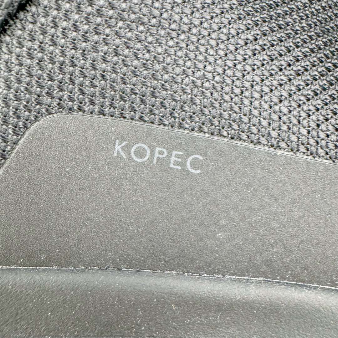 图片[18]-＃HP Arcteryx Kopec GTX 始祖鸟户外防水透气低帮徒步登山鞋 Arcteryx中文名始祖鸟，加拿大户外服饰品牌，1989年创立于加拿大温哥华。始祖鸟来自加拿大海岸山脉，植根高山的专业户外品牌，始终秉承对精湛设计和工艺孜孜以求的准则。从1989年创立至今，Arcteryx始终不断在产品设计与做工上不惜工本，以满足始祖鸟的标准。品质、设计以及精简的理念造就了其良好的性能，并能满足严苛环境下的使用需求。尺码：39 40 41 42 43 44 45-选品中心