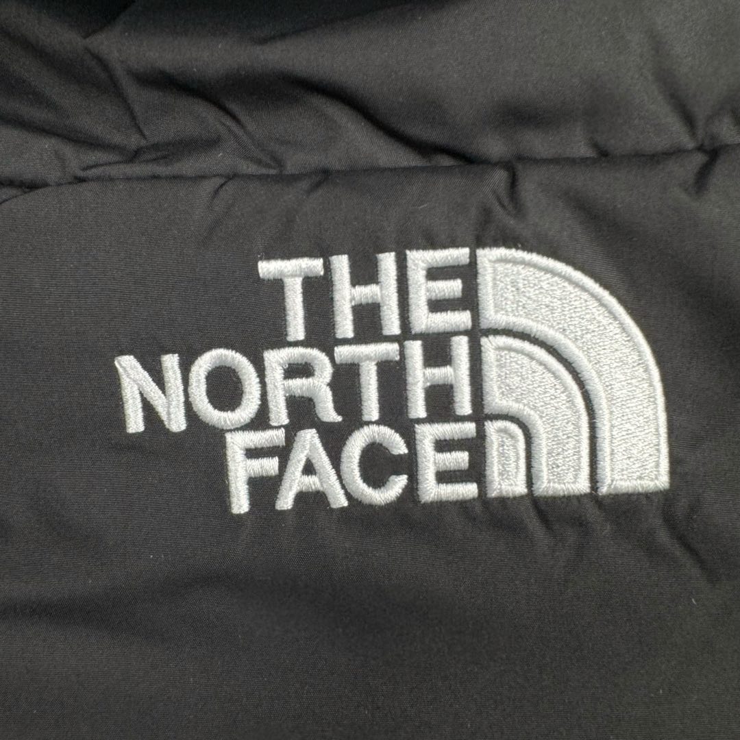 图片[11]-＃暖冬福利 THE NORTH FACE GO FREE 北面纯色印花Logo拉链长款连帽大衣羽绒服 申敏儿同款 非常高端的旗舰系列 生命不息 探索不止 冬天除了被窝其他地方都是远方 让你隔绝寒冷的最强单品 挑战极地风寒 ✨加长版型 裁剪非常花心思 情侣搭配起来感觉可以炸掉一条街 经典简约风 工装大口袋设计 全部都是立体口袋哦 休闲连帽设计 ✨高端户外防风防水面料 高强度防风防水 十级水压 不管是什么样的恶劣天气随便造 大身采用高密度GORE材质 镀膜来的哦 科技EPTFE涂层镀膜 相信我 不管是手感 还是穿着的舒适感这种面料必须是顶级的 非常的细腻 顺滑挺括 而且 舒适感还非常的好 ✨此款羽绒服极地御寒 胸前北面小Logo经典款式 手臂logo 设计 袖口魔术贴设计 让衣服增加亮点 北面Logo 让人一眼就看出衣服的与众不同 背后还有同款刺绣Logo 标志性强烈 做工 细节 咱们不多说了 这款羽绒服 完全可以说是今年最棒的一款之一 目前来说 我相信 我再也不会有这样心动的感觉了 尺码：XS S M L XL XXL-选品中心