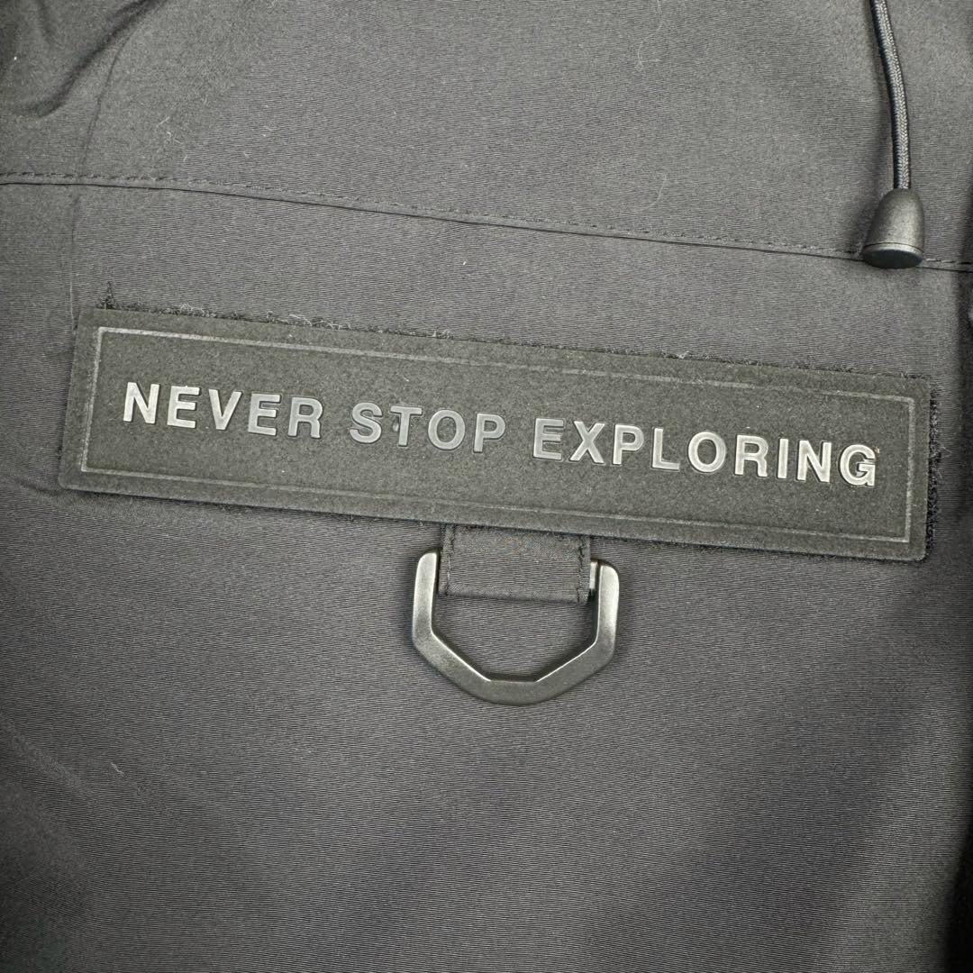 图片[11]-＃暖冬福利 北面THE NORTH FACE POLAR FW22 纯色Logo徽标多口袋抽绳厚款连帽工装羽绒服冬季 男女同款 申敏儿同款 设计理念： 这款是THE NORTH FACE 巅峰之作，高端于任何一款北面羽绒服，也是户外的登山系列，爆炸厚实，一般是在户外极寒天气穿着，基本上可以抵御零下几十度的严寒了，工艺十分复杂，并非单纯一件羽绒服那么简单，保暖程度不输大鹅，今年冬天一定需要这样一件厚实的过冬。 面料+特点： ✅ 内里填充90%正品一致的进口专用鹅绒，轻便，100%市面最高品质。 ✅ 采用经联盟RDS认证的高品质鹅绒填充，轻便不厚重且压缩后的蓬松度恢复性好。（ R·D·S不含任何不必要的动物伤害生产工序，从550蓬到950蓬不等，压缩性和温度重量也是衡量高品质，高填充度鹅线要指标） ✅单件成品1公斤以上，但是没有任何负重感，超级轻便，鹅绒广泛用于滑雪服，防寒服。 ✅原厂高密度户外防水材质，防风耐磨，防撕裂面料。 ✅ 里布380T最高标准，绝不跑绒，透气性极佳 ✅ 原版辅料五金全部原厂定做，100%还原复刻品质！ ✅多功能口袋，方便使用 ✅内里两侧印有保养清洗说明和衣服解释 ✅胸前贴饰有橡胶徽标logo ✅领口部分有防寒绒布，紧贴头颈，舒适又保暖 ✅ 原版辅料五金全部原厂定做，100%还原复刻品质，背部有内置网口袋 ✅ YKK吉田ISO9000品质顶级ZP拉链 工艺： 宽松版型，上身休闲舒适，为冬季户外提供保暖呵护，保暖性出色，穿着轻便不厚重。防潮,不易变形 ，容易清洁打理等特点，工艺成本极高 尺码：XS S M L XL XXL ​-选品中心