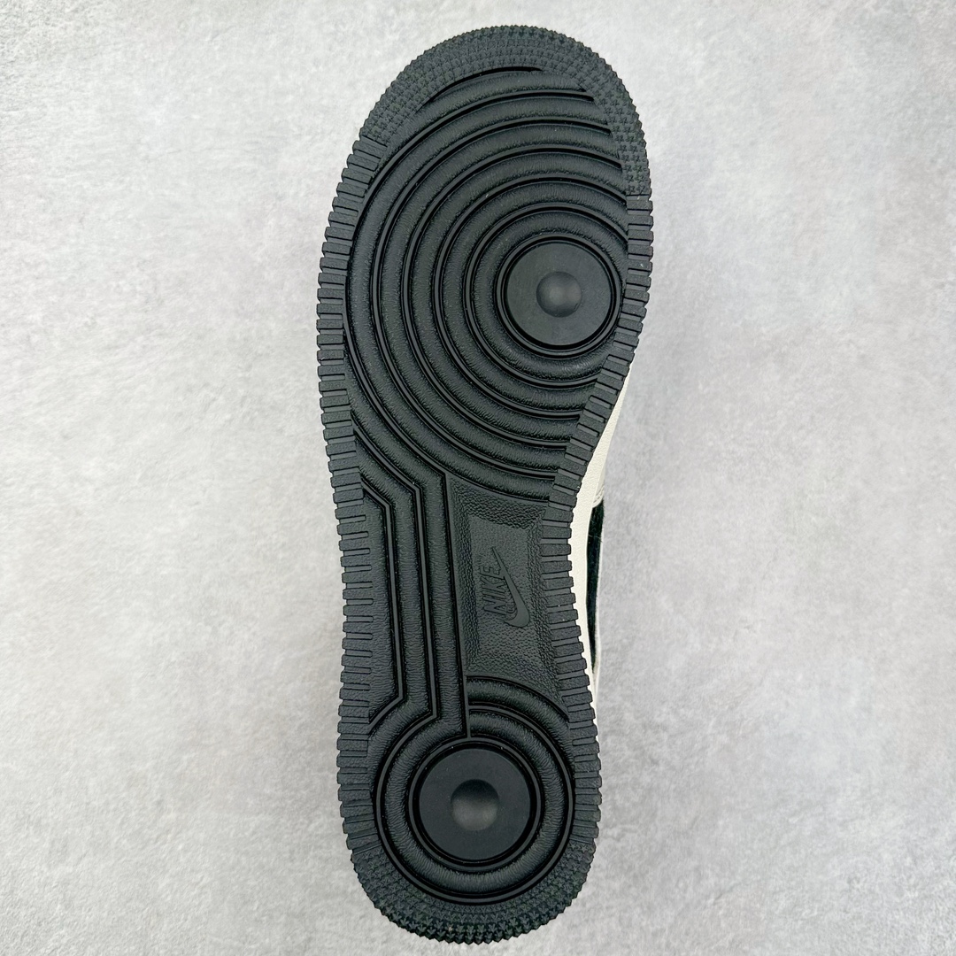 图片[9]-NK Air Force 1´07 Low 空军一号低帮百搭休闲运动板鞋 DF0188-019 柔软、弹性十足的缓震性能和出色的中底设计 横跨复古与现代的外型结合 造就出风靡全球 三十多年的Force 1 直到今天还深受青睐 尺码：36 36.5 37.5 38 38.5 39 40 40.5 41 42 42.5 43 44 44.5 45-选品中心