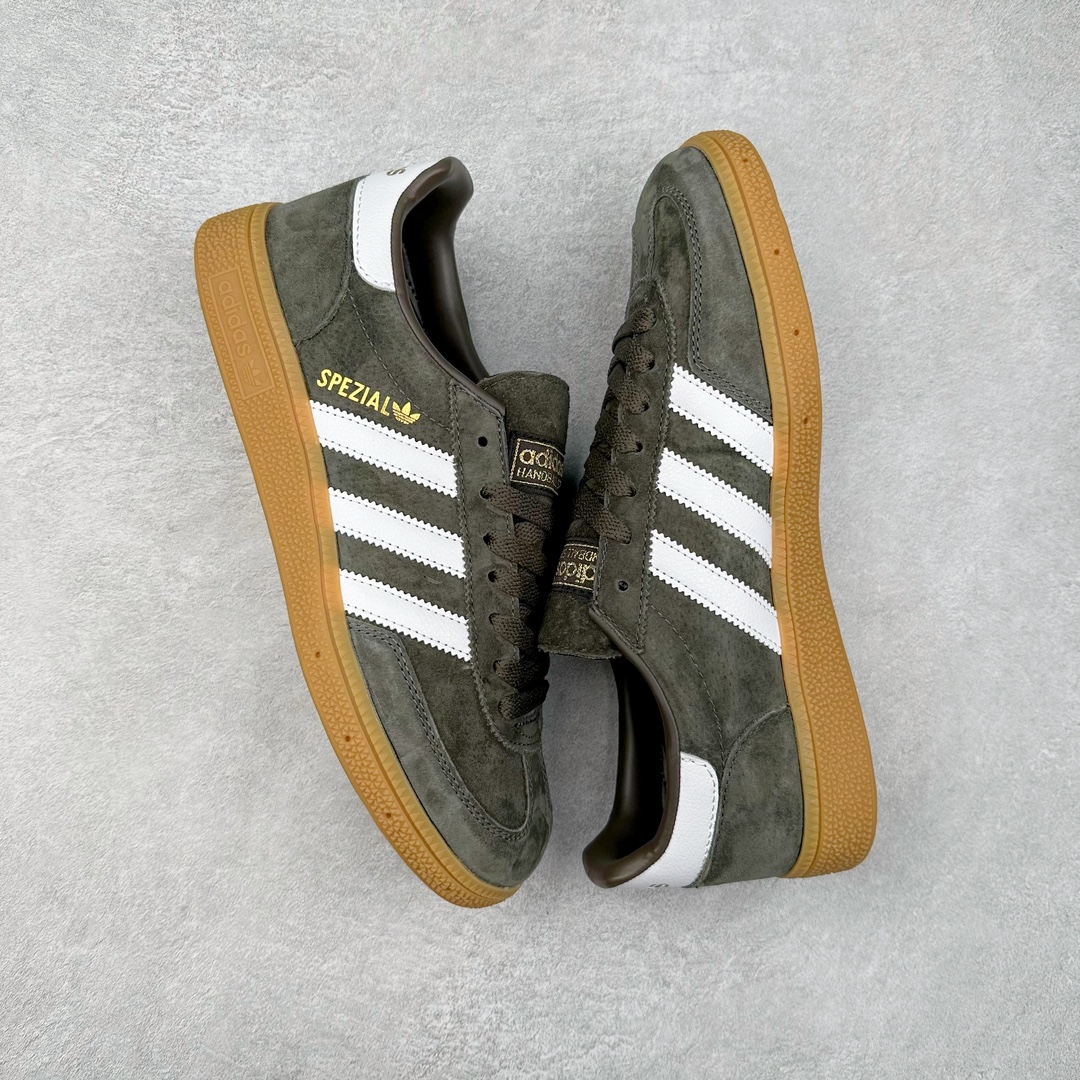 图片[3]-AD Originals Handball SPZL 手球运动员系列百搭休闲运动板鞋 IE5307 这款来自阿迪达斯的这款HANDBALL SPZL前身是一双手球运动鞋，这一次拿来复刻，所以鞋面的主要色彩选用了黑色， 鞋面外侧除了Spezial字母之外还有三叶草标志。Handball SPZL作为复古手球训练鞋与作为室内足球鞋的Samba有着异曲同工之处，但是质感更为出众的鞋身以及丰富的配色选择比起Samba来讲可以说是更胜一筹了！尺码：36 36⅔ 37⅓ 38 38⅔ 39⅓ 40 40⅔ 41⅓ 42 42⅔ 43⅓ 44 45-选品中心