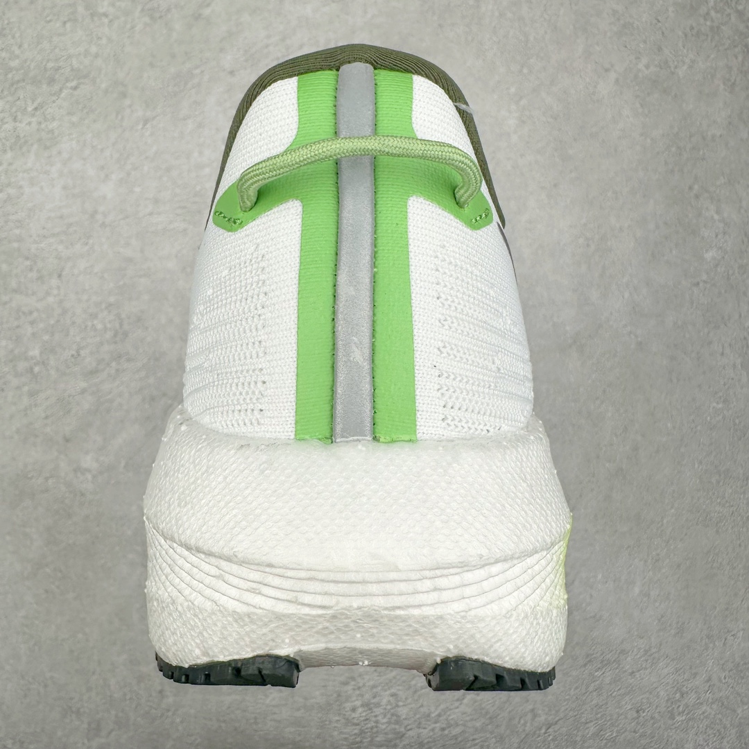 图片[8]-＃GX纯原 Saucony Triumph 21 索康尼胜利21代旗舰级缓震型跑鞋 性能相比前几代再升级：鞋面采用全新升级的工学网设计 贴合脚部更透气 中底部分使用最新的PWRRUN+材质 搭配PWRRUN+鞋垫使中底的大幅加厚 10mm坡差进一步提供缓震、回弹性能 内底则采用了FORMFIT动态适应系统 动态契合脚型 提升包裹性和舒适性 提供更卓越的动态回馈体验 XT-900橡胶大底 可提供良好的抓地力和较强抗磨性能 尺码：35.5 36 36.5 37.5 38 38.5 39 40 40.5 41 42 42.5 43 44 44.5 45 46-选品中心