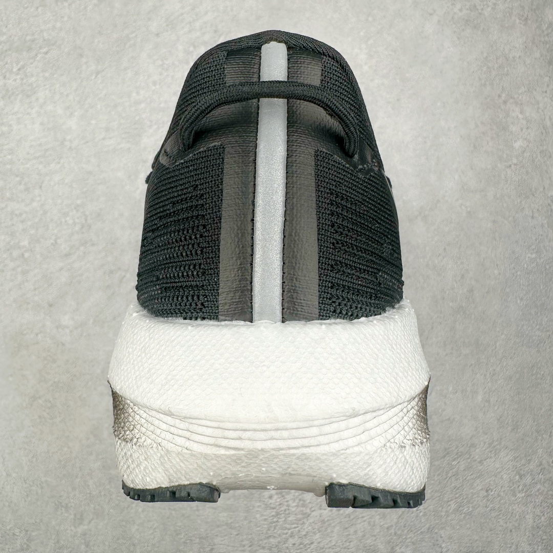 图片[8]-＃GX纯原 Saucony Triumph 21 索康尼胜利21代旗舰级缓震型跑鞋 性能相比前几代再升级：鞋面采用全新升级的工学网设计 贴合脚部更透气 中底部分使用最新的PWRRUN+材质 搭配PWRRUN+鞋垫使中底的大幅加厚 10mm坡差进一步提供缓震、回弹性能 内底则采用了FORMFIT动态适应系统 动态契合脚型 提升包裹性和舒适性 提供更卓越的动态回馈体验 XT-900橡胶大底 可提供良好的抓地力和较强抗磨性能 尺码：35.5 36 36.5 37.5 38 38.5 39 40 40.5 41 42 42.5 43 44 44.5 45 46-选品中心