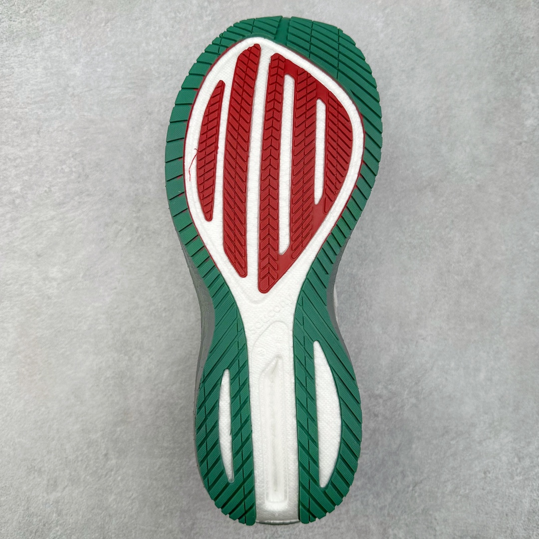 图片[9]-＃GX纯原 Saucony Triumph 21 索康尼胜利21代旗舰级缓震型跑鞋 性能相比前几代再升级：鞋面采用全新升级的工学网设计 贴合脚部更透气 中底部分使用最新的PWRRUN+材质 搭配PWRRUN+鞋垫使中底的大幅加厚 10mm坡差进一步提供缓震、回弹性能 内底则采用了FORMFIT动态适应系统 动态契合脚型 提升包裹性和舒适性 提供更卓越的动态回馈体验 XT-900橡胶大底 可提供良好的抓地力和较强抗磨性能 尺码：35.5 36 36.5 37.5 38 38.5 39 40 40.5 41 42 42.5 43 44 44.5 45 46-选品中心