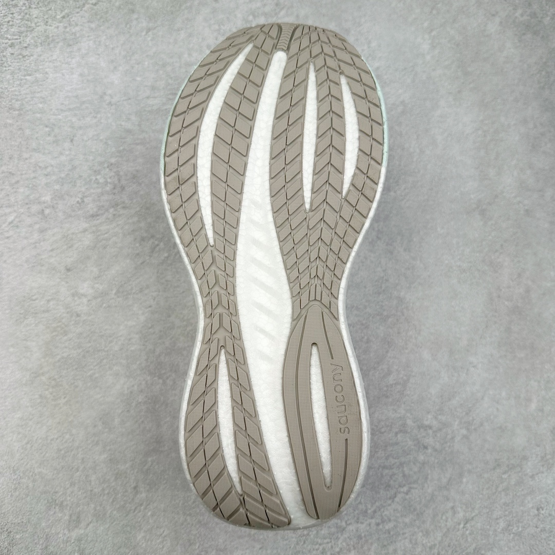 图片[9]-＃GX纯原 Saucony Triumph 21 索康尼胜利21代旗舰级缓震型跑鞋 性能相比前几代再升级：鞋面采用全新升级的工学网设计 贴合脚部更透气 中底部分使用最新的PWRRUN+材质 搭配PWRRUN+鞋垫使中底的大幅加厚 10mm坡差进一步提供缓震、回弹性能 内底则采用了FORMFIT动态适应系统 动态契合脚型 提升包裹性和舒适性 提供更卓越的动态回馈体验 XT-900橡胶大底 可提供良好的抓地力和较强抗磨性能 尺码：35.5 36 36.5 37.5 38 38.5 39 40 40.5 41 42 42.5 43 44 44.5 45 46-选品中心