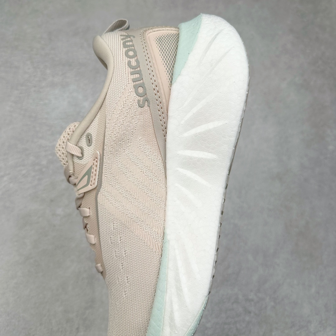 图片[7]-＃GX纯原 Saucony Triumph 21 索康尼胜利21代旗舰级缓震型跑鞋 性能相比前几代再升级：鞋面采用全新升级的工学网设计 贴合脚部更透气 中底部分使用最新的PWRRUN+材质 搭配PWRRUN+鞋垫使中底的大幅加厚 10mm坡差进一步提供缓震、回弹性能 内底则采用了FORMFIT动态适应系统 动态契合脚型 提升包裹性和舒适性 提供更卓越的动态回馈体验 XT-900橡胶大底 可提供良好的抓地力和较强抗磨性能 尺码：35.5 36 36.5 37.5 38 38.5 39 40 40.5 41 42 42.5 43 44 44.5 45 46-选品中心