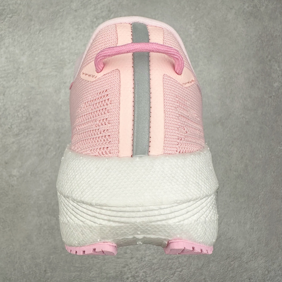 图片[8]-＃GX纯原 Saucony Triumph 21 索康尼胜利21代旗舰级缓震型跑鞋 性能相比前几代再升级：鞋面采用全新升级的工学网设计 贴合脚部更透气 中底部分使用最新的PWRRUN+材质 搭配PWRRUN+鞋垫使中底的大幅加厚 10mm坡差进一步提供缓震、回弹性能 内底则采用了FORMFIT动态适应系统 动态契合脚型 提升包裹性和舒适性 提供更卓越的动态回馈体验 XT-900橡胶大底 可提供良好的抓地力和较强抗磨性能 尺码：35.5 36 36.5 37.5 38 38.5 39 40 40.5 41 42 42.5 43 44 44.5 45 46-选品中心