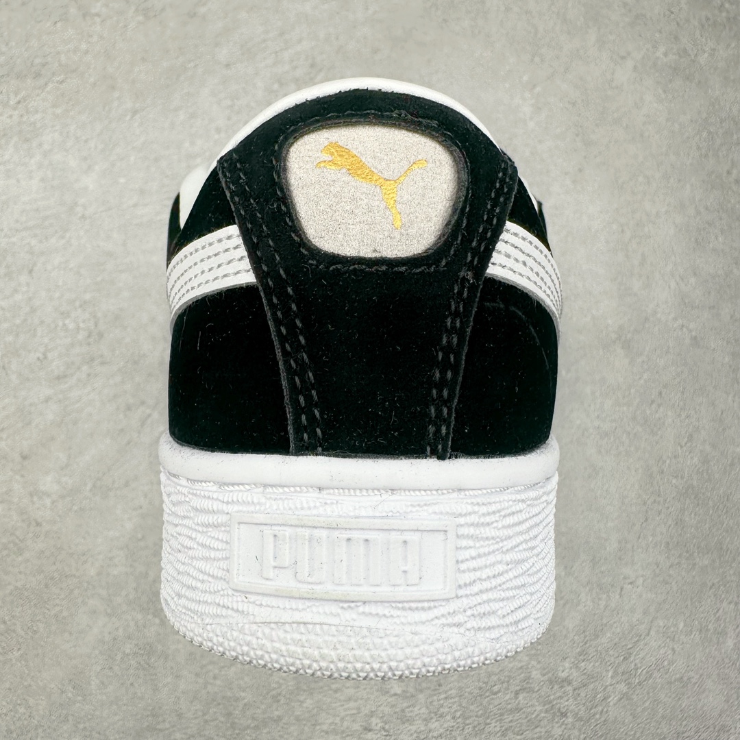 图片[8]-＃特价福利 PUMA SUEDE XL 彪马新款面包鞋男女同款复古休闲板鞋 鞋身通体采用细腻的麂皮材质 厚实柔软 质感出众 鞋侧保留PUMA标志性跑道图案 侧面与后跟点缀金属色PUMA LOGO 兼具辨识度与细节感 加厚鞋垫、饱满鞋舌 搭配加宽扁形鞋带 使得穿着感更加贴合与舒适 值得一提的是 本季SUEDE XL鞋款以黑色、红色及蓝色最为瞩目 经典黑的配色 在低调之余可轻松驾驭任何潮流风格造型 而高饱和度的配色 则是当之无愧的早春出街利器。货号： 395205 尺码：36 37 37.5 38 38.5 39 40 40.5 41 42 42.5 43 44 45-选品中心