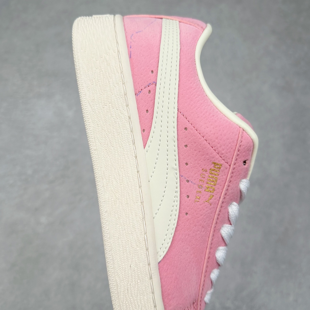 图片[6]-＃特价福利 PUMA SUEDE XL 彪马新款面包鞋男女同款复古休闲板鞋 鞋身通体采用细腻的麂皮材质 厚实柔软 质感出众 鞋侧保留PUMA标志性跑道图案 侧面与后跟点缀金属色PUMA LOGO 兼具辨识度与细节感 加厚鞋垫、饱满鞋舌 搭配加宽扁形鞋带 使得穿着感更加贴合与舒适 值得一提的是 本季SUEDE XL鞋款以黑色、红色及蓝色最为瞩目 经典黑的配色 在低调之余可轻松驾驭任何潮流风格造型 而高饱和度的配色 则是当之无愧的早春出街利器。货号： 395205 尺码：36 37 37.5 38 38.5 39 40 40.5 41 42 42.5 43 44 45-选品中心