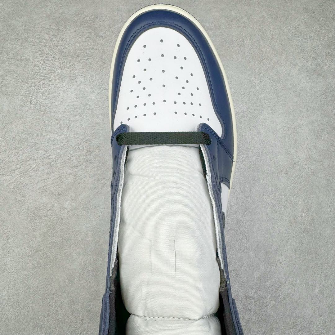 图片[4]-＃KZ神版莞产 Air Jordan AJ1 Retro 海军蓝白 DZ5485-401 外贸特供批次 终端控货优势输出 新配色不断更新开发 市场中端王者 全套原纸板楦头开发 确保原汁原味 完美呈现一代版型 一比一鞋头弧度高度鞋身弧度 此版本只针对中端市场 细节品控鞋型随意秒杀市面同价位 鞋型完美 不臃肿别扭 头层皮料加持 用料绝不含糊 进口玻璃冲刀皮料裁剪零毛边 电脑针车工艺 超高鞋面清洁度 最高QC检验标准 控制溢胶瑕疵 原盒原配 飞翼3D高频深度立体 工艺方面大到整体鞋型 漏斗收腰 底线拉帮 LOGO立体程度 小到针眼排布 载片对称 冲孔效果 鞋标规范 鞋垫背胶等等 无一不是口碑收割 每双都是一个回头客 尺码：36 36.5 37.5 38 38.5 39 40 40.5 41 42 42.5 43 44 44.5 45 46 47.5-选品中心