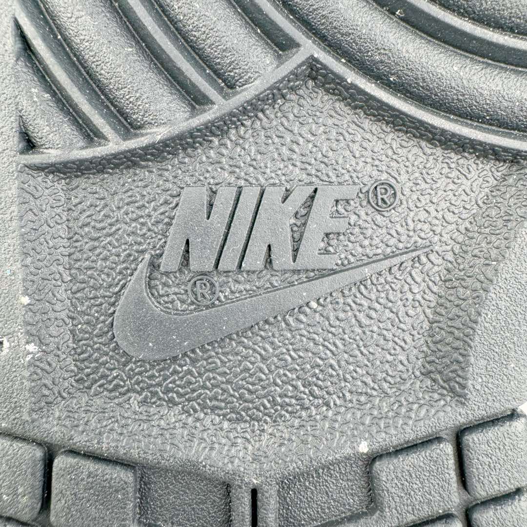 图片[19]-＃CS NK Dunk Low SE 85 双钩复古休闲板鞋 HV1800-101 口碑大厂出品 品控大底版型不断改良更新品质稳定 全套原纸板楦头开发 确保原汁原味 完美呈现DUNK版型 原厂玻璃冲刀 超高清洁度 全鞋零毛边皮料切割 采用绒面革材质 鞋身左右侧均配有皮革质双 Swoosh 兰色搭配上白色 85年纪念标放在鞋舌的位置 简洁干净的配色设计 绝对是日常出街上脚的不二选择 尺码：36 36.5 37.5 38 38.5 39 40 40.5 41 42 42.5 43 44 44.5 45 46-选品中心