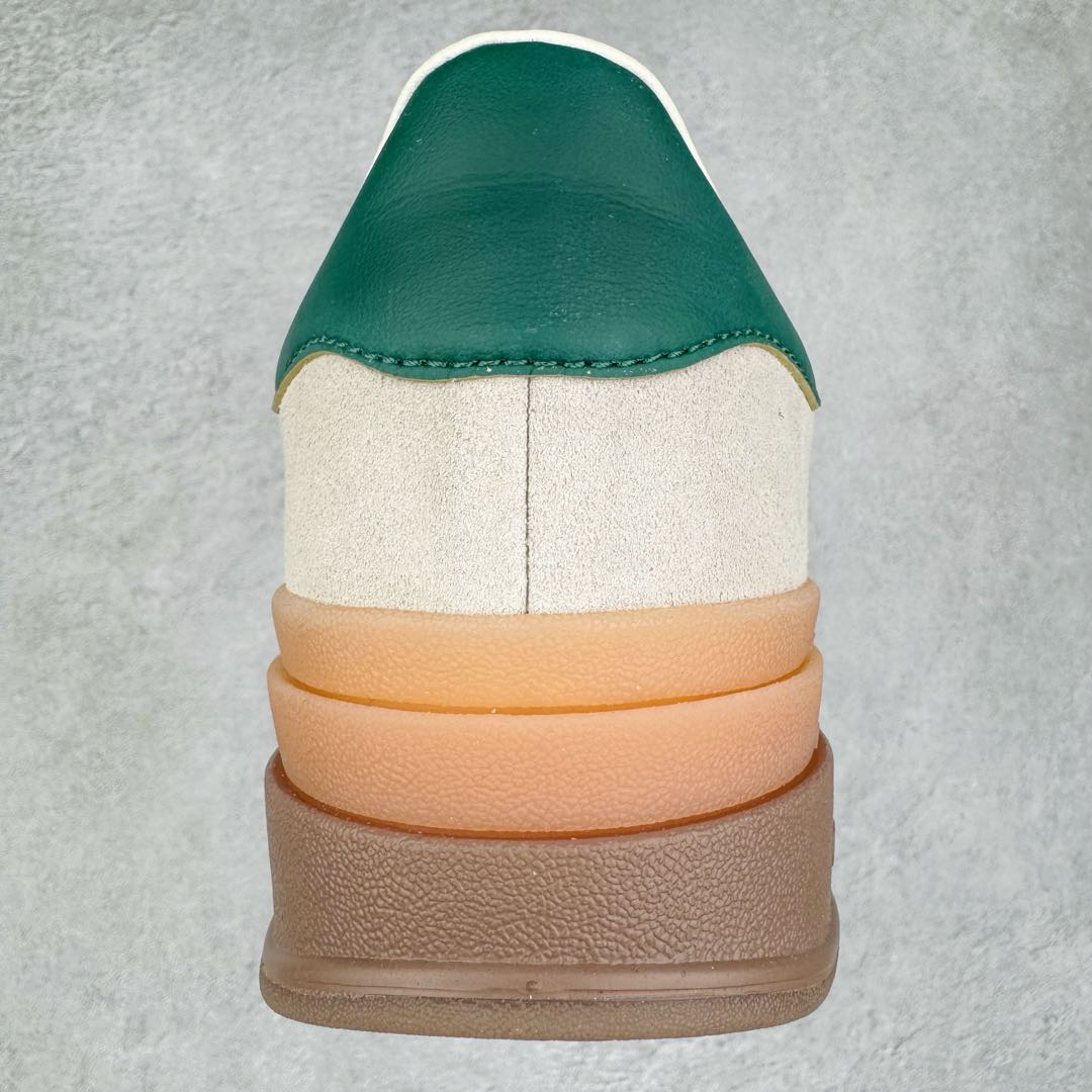 图片[8]-＃CS纯原 AD Originals Gazelle Bold W 羚羊松糕系列复古百搭厚底增高低帮休闲运动板鞋 ID7056 新的一年就要换新的打扮啦！除了设定变美、健身、减肥等目标外，你已经可以利用鞋子来“偷偷改善身材比例”的愿望了！ 因为有一句话。身高不够。鞋子来凑~赶快入手以下各大运动品牌最新推出的“厚底增高运动鞋”吧。 是最好穿最百搭的长腿神器。 重点是……不仅价格不错～鞋子也不错啊！Originals的Gazelle Bold鞋款打造出「超厚底版本」！延续流线鞋型、经典麂皮材质、白色三条线和侧面烫金标志的复古外型，奶油白鞋底高度直接乘3，出门搭上它，保证一路步步高升。尺码：36 36⅔ 37⅓ 38 38⅔ 39⅓ 40-选品中心