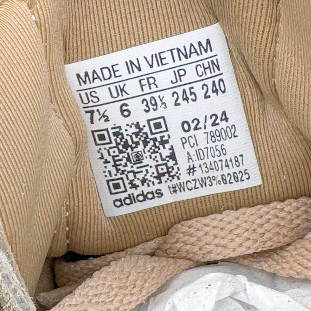 图片[12]-＃CS纯原 AD Originals Gazelle Bold W 羚羊松糕系列复古百搭厚底增高低帮休闲运动板鞋 ID7056 新的一年就要换新的打扮啦！除了设定变美、健身、减肥等目标外，你已经可以利用鞋子来“偷偷改善身材比例”的愿望了！ 因为有一句话。身高不够。鞋子来凑~赶快入手以下各大运动品牌最新推出的“厚底增高运动鞋”吧。 是最好穿最百搭的长腿神器。 重点是……不仅价格不错～鞋子也不错啊！Originals的Gazelle Bold鞋款打造出「超厚底版本」！延续流线鞋型、经典麂皮材质、白色三条线和侧面烫金标志的复古外型，奶油白鞋底高度直接乘3，出门搭上它，保证一路步步高升。尺码：36 36⅔ 37⅓ 38 38⅔ 39⅓ 40-选品中心