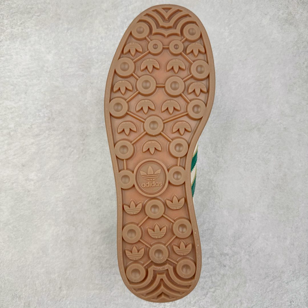 图片[9]-＃CS纯原 AD Originals Gazelle Bold W 羚羊松糕系列复古百搭厚底增高低帮休闲运动板鞋 ID7056 新的一年就要换新的打扮啦！除了设定变美、健身、减肥等目标外，你已经可以利用鞋子来“偷偷改善身材比例”的愿望了！ 因为有一句话。身高不够。鞋子来凑~赶快入手以下各大运动品牌最新推出的“厚底增高运动鞋”吧。 是最好穿最百搭的长腿神器。 重点是……不仅价格不错～鞋子也不错啊！Originals的Gazelle Bold鞋款打造出「超厚底版本」！延续流线鞋型、经典麂皮材质、白色三条线和侧面烫金标志的复古外型，奶油白鞋底高度直接乘3，出门搭上它，保证一路步步高升。尺码：36 36⅔ 37⅓ 38 38⅔ 39⅓ 40-选品中心