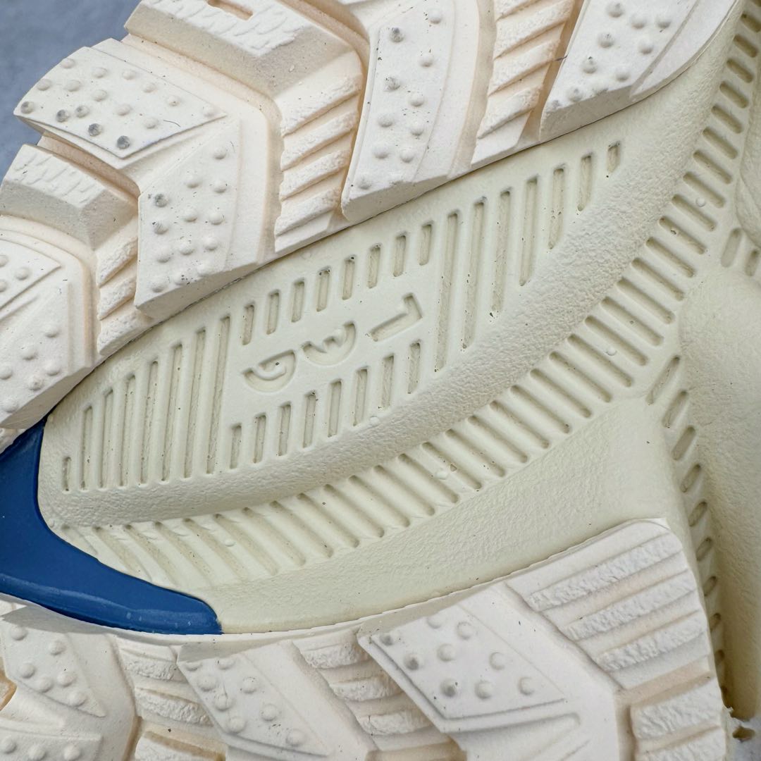 图片[22]-＃PB纯原 ASICS GEL-KAHANA K8 亚瑟士越野跑步鞋抓地稳定运动鞋缓震耐磨跑鞋 GEL-KAHANA系列为实用级越野跑鞋 融合机能和户外潮流强势回归 核心科技GEL内置于后跟 配合SPEVA弹性中底 减轻落地时地面对脚部的冲击力 中底内侧DYNAMIC DUOMAX 双密度防倾斜装置和中足补强结构 以及后跟几何形状构造 多方面支撑保护 AHAR耐磨橡胶大底 配合沟槽纹路设计 增强抓地力 后足GEL缓冲系统 减轻冲击时的冲击 实现平稳过渡 Trusstic系统 减少鞋底的重量 同时保留了鞋子结构的完整性 尺码：36 37 37.5 38 39 39.5 40 40.5 41.5 42 42.5 43.5 44 44.5 45-选品中心