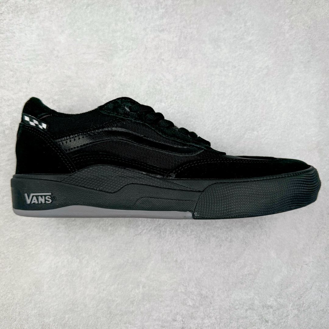 Vans Wayvee 专业缓震低帮滑板 此次Wayvee 采用了全新的鞋面结构，以半透明 TPE 网状结构示人，使得鞋款有着无与伦比的强大的透气性。鞋款上还用到最普遍的 Duracap 鞋头，以最大限度地延长鞋款的使用寿命。 此外，LuxLiner 科技将鞋舌和内里融为一体，提供更舒适、更贴合脚部的穿着体验。又内置了全尺寸的 UltraCush 中底以及标志性的 Wafflecup 外底，能够给予滑手难以置信的弹性、耐久性和最大的冲击缓冲性能。 货号：VN0A5JIAY28 工艺：硫化1：1（重量1：1、真标、原钢印、材质标、鞋型标、合格证） 尺码： 36 36.5 37 38 38.5 39 40 40.5 41 42 42.5 43 44-选品中心