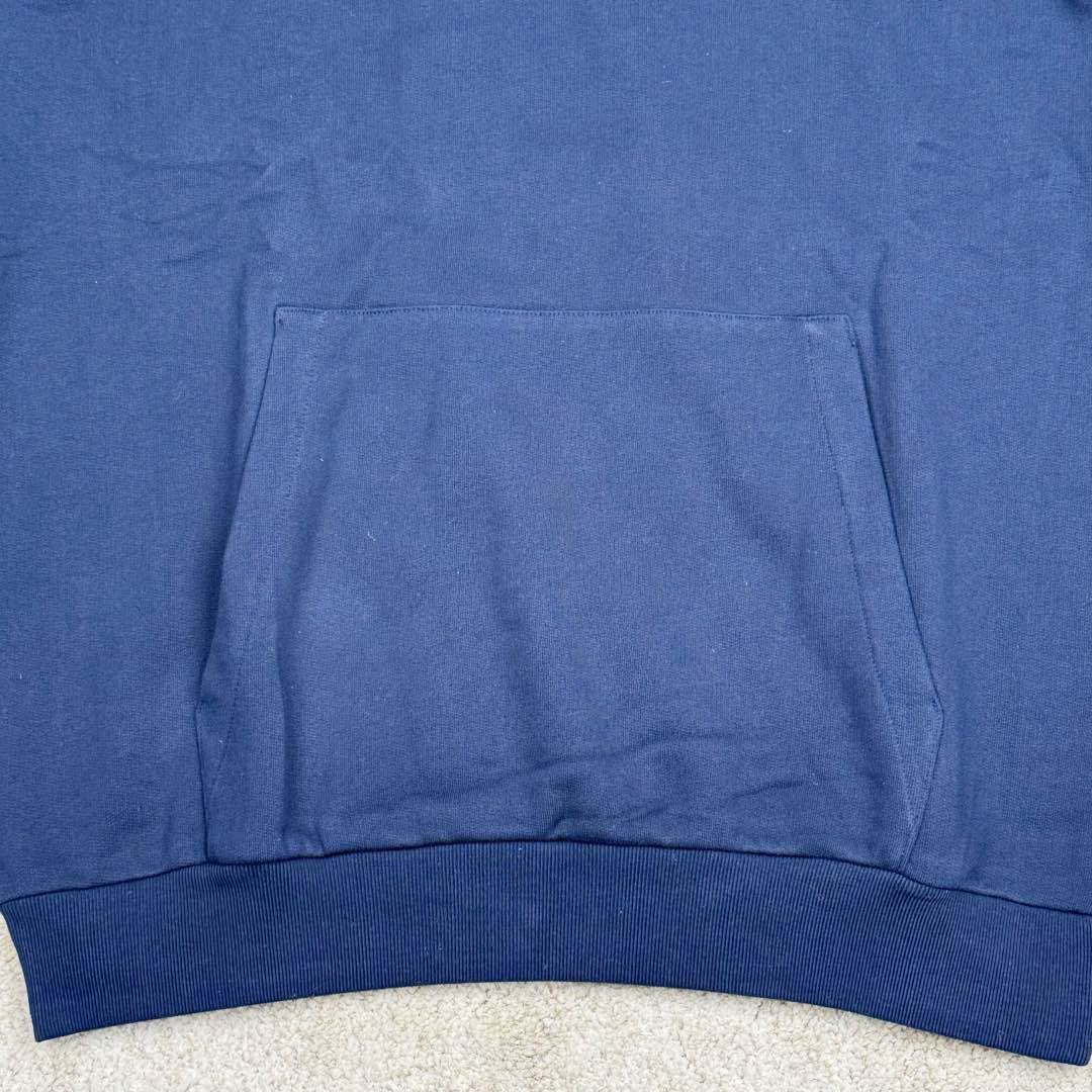 图片[8]-＃GD广顶 LOUIS VUITTON SKI滑雪系列 lV FW24 纯色抽绳连帽长袖卫衣 深蓝色 烫钻字母织带卫衣 官网价：12800￥面料采用【全棉32s双股大毛圈底卫衣布】【克重400g】配套【26s双纱1*1横版机织造螺纹】帽子内里采用【手工台板丝网印花】花型定位帽檐先分中，扫描原版花型做【激光网点菲林字母】进口【环保胶浆印花】前幅【电动压烫机做烫图工艺】采用【中东进口平顶钻】【手工扫2里3里钻石组合做钻托】开模订制【青铜材质鸡眼吊钟】挂镀古金色 织带拆解Y版分析纱线支数 提花组织结构【订染两色棉质纱线颜色】采用【高速无梭织带提花机】织造【定位花型手工剪织带】【花型两边对称还原】尺码：XS S M L-选品中心