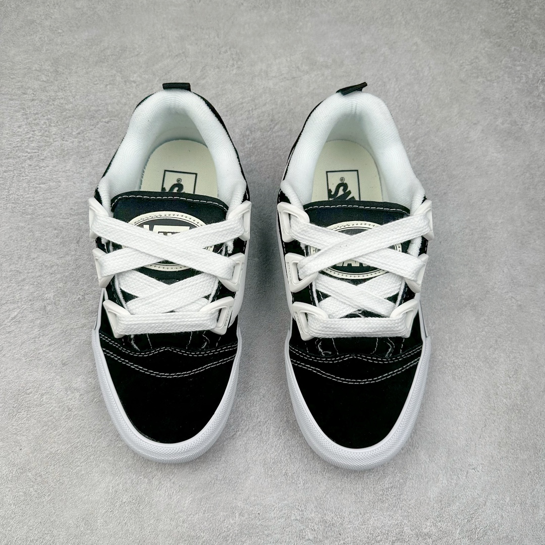 图片[2]-Vans Knu Skool DR 黑白 “DR新系列面包鞋，个性十足”DR新款是对90年代经典风格的重新诠释，Vans将现在的Knu Skool的“宽大”特点进一步放大，将携带空改为了极具现代风格的D形鞋带孔，并选用更宽的鞋带绑定鞋身! 尺码：35 36 36.5 37 38 38.5 39 40 40.5 41 42 42.5 43 44 45 工艺：硫化1：1（重量1：1、真标、原钢印、材质标、鞋型标、合格证）-选品中心