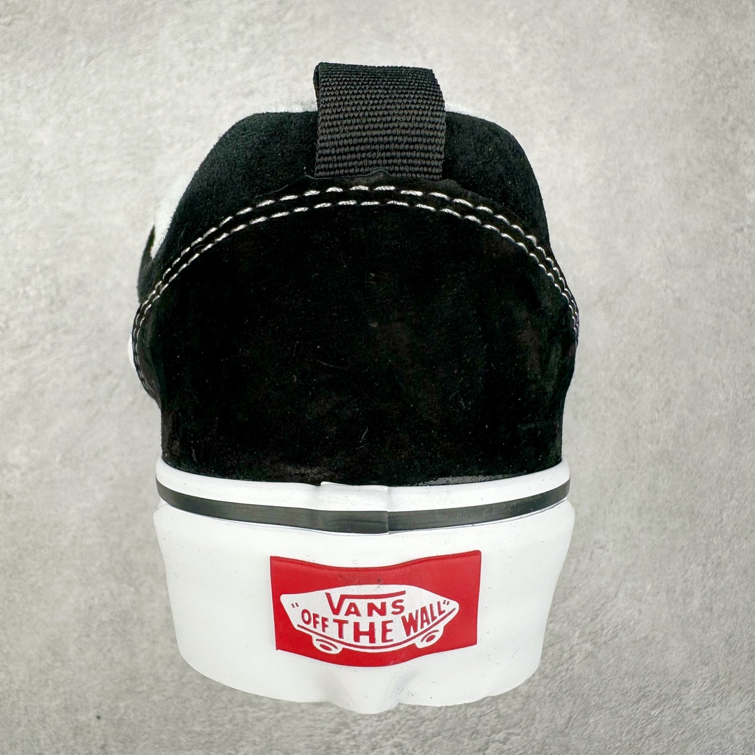 图片[8]-Vans Knu Skool DR 黑白 “DR新系列面包鞋，个性十足”DR新款是对90年代经典风格的重新诠释，Vans将现在的Knu Skool的“宽大”特点进一步放大，将携带空改为了极具现代风格的D形鞋带孔，并选用更宽的鞋带绑定鞋身! 尺码：35 36 36.5 37 38 38.5 39 40 40.5 41 42 42.5 43 44 45 工艺：硫化1：1（重量1：1、真标、原钢印、材质标、鞋型标、合格证）-选品中心