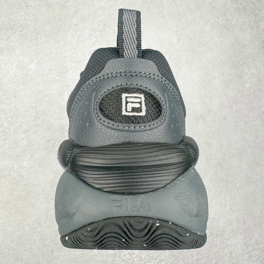图片[8]-FILA PEASE 斐乐豌豆鞋舒适百搭防滑耐磨低帮生活休闲鞋老爹鞋 FILA的植物系穿搭深谙潮流之道，Clean-Fit的清新风格深深影响着City Boys & Girls。豌豆鞋的外观可谓一眼入魂，设计灵感来源于豌豆荚碱水面包，在鞋廓形保留薄款面包鞋DNA的基础上，发展并创新“面包鞋”风格，如垂挂豆子的鞋面，双层双色中底的鞋底都为这双鞋增添了独特的辨识度。独有的圆鼓豌豆形鞋面设计，鞋面革料做鼓，犹如一颗颗垂挂的豆子，圆润可爱，充满趣味；双层豌豆荚中底设计上层轻能发泡豆荚，下层柔能发泡豌豆形中底，打造圆润软弹、形象有趣的豌豆荚中底。饱满的外形带来温暖质感，上脚圆润，凸显腿部线条，时尚百搭。作为今年秋冬的出街鞋款，实在太合适不过了。豌豆鞋不仅外观令人过目不忘，并且脚感出众，独家的发泡材料提供了轻质软弹的舒适度，即便日行两万步也不会觉得疲惫，同时适应各种穿着场合，轻松搭配各种服饰。尺码：36 36.5 37.5 38 38.5 39 40 40.5 41 42 42.5 43 44 44.5 45-选品中心