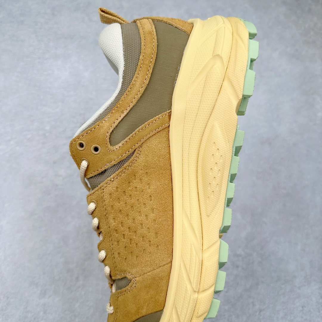 图片[7]-＃纯原 HOKA ONE ONE Tor Uitra Low 托亚潮流户外越野登山功能鞋 鞋款利用机能、户外、复古元素将都市型格与户外机能无缝结合 既能自由穿梭于城市的钢筋水泥之间 也能轻松演绎山系潮流搭配 全粒面皮革结合模压鞋口 提升持久耐穿度 直至鞋头的鞋带设计 舒适灵活的调节 搭配鞋头处HOKA ONE ONE飞翼纹饰 营造了个性十足的张扬气场 Tor Ultra 配备 Vibram® 鞋底与 EVA 和RMAT® 中底 给穿著者最佳的抓地力及舒适性 另外中底的金属摇杆可稳定脚部行程 当走过崎岖山路时依然让脚部得到平稳的感觉 而整对鞋以皮革和耐用尼龙布材打造 与坚固的鞋底相结合 可以牢固地支撑脚部和脚踝 另外外层搭载的Event技术 保持鞋履防水以及鞋内透气作用 尺码：36 36.5 37.5 38 38.5 39 40 40.5 41 42 42.5 43 44 44.5 45-选品中心