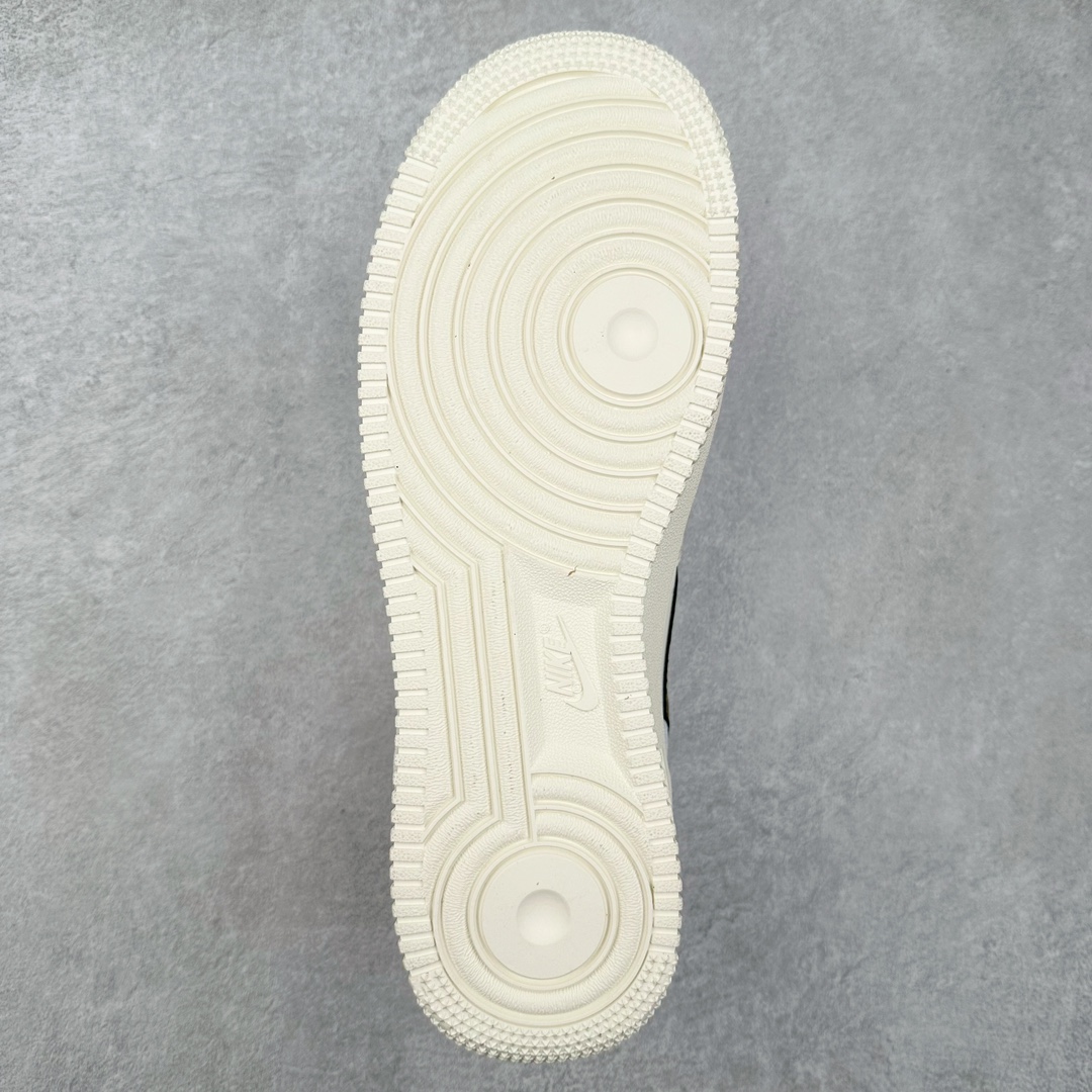 图片[9]-NK Air Force 1´07 Low 空军一号低帮百搭休闲运动板鞋 DM0970-132 柔软、弹性十足的缓震性能和出色的中底设计 横跨复古与现代的外型结合 造就出风靡全球 三十多年的Force 1 直到今天还深受青睐 尺码：36 36.5 37.5 38 38.5 39 40 40.5 41 42 42.5 43 44 44.5 45-选品中心