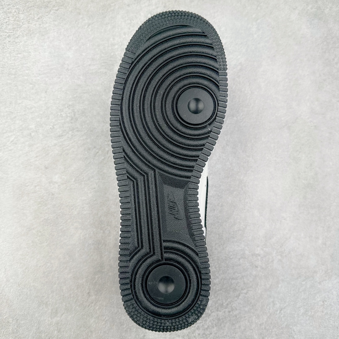 图片[9]-NK Air Force 1´07 Low 空军一号低帮百搭休闲运动板鞋 315122-103 柔软、弹性十足的缓震性能和出色的中底设计 横跨复古与现代的外型结合 造就出风靡全球 三十多年的Force 1 直到今天还深受青睐 尺码：36 36.5 37.5 38 38.5 39 40 40.5 41 42 42.5 43 44 44.5 45-选品中心