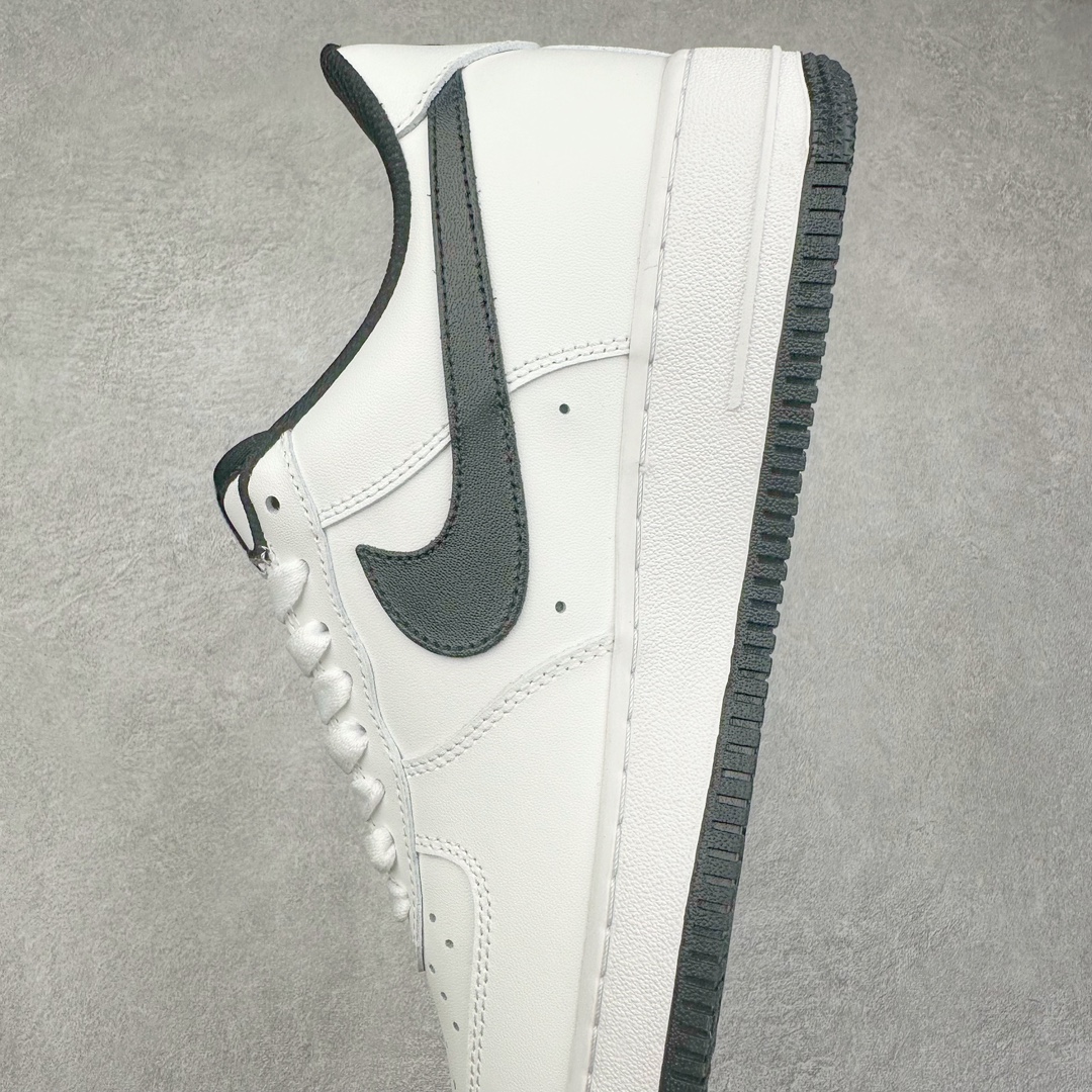 图片[7]-NK Air Force 1´07 Low 空军一号低帮百搭休闲运动板鞋 315122-103 柔软、弹性十足的缓震性能和出色的中底设计 横跨复古与现代的外型结合 造就出风靡全球 三十多年的Force 1 直到今天还深受青睐 尺码：36 36.5 37.5 38 38.5 39 40 40.5 41 42 42.5 43 44 44.5 45-选品中心