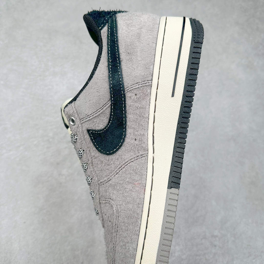 图片[7]-NK Air Force 1´07 Low 空军一号低帮百搭休闲运动板鞋 SJ6698-018 柔软、弹性十足的缓震性能和出色的中底设计 横跨复古与现代的外型结合 造就出风靡全球 三十多年的Force 1 直到今天还深受青睐 尺码：36 36.5 37.5 38 38.5 39 40 40.5 41 42 42.5 43 44 44.5 45-选品中心