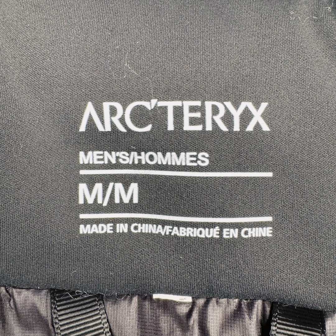图片[21]-＃TZD Arcteryx Macai JACKET GORE-TEX Logo 始祖鸟徽标防水保暖连帽滑雪羽绒服 开发时间七个月之久 算是功能性雪地运动天花板的存在 衣服任意细节不惧对比 有比我好包退 全衣48道以上工序 可以理解为加了羽绒内胆的Sv硬壳冲锋衣 但不臃肿 重点说下刺绣 市面绣白线的为一眼假 ZP为灰色绣线(百灵达航机➕高士线) 原厂Gox 3L面料 灰鹅绒 风雪裙 是件真正可以驰骋各大雪场的硬东西 尺码：XS-S-M-L-XL-XXL-选品中心